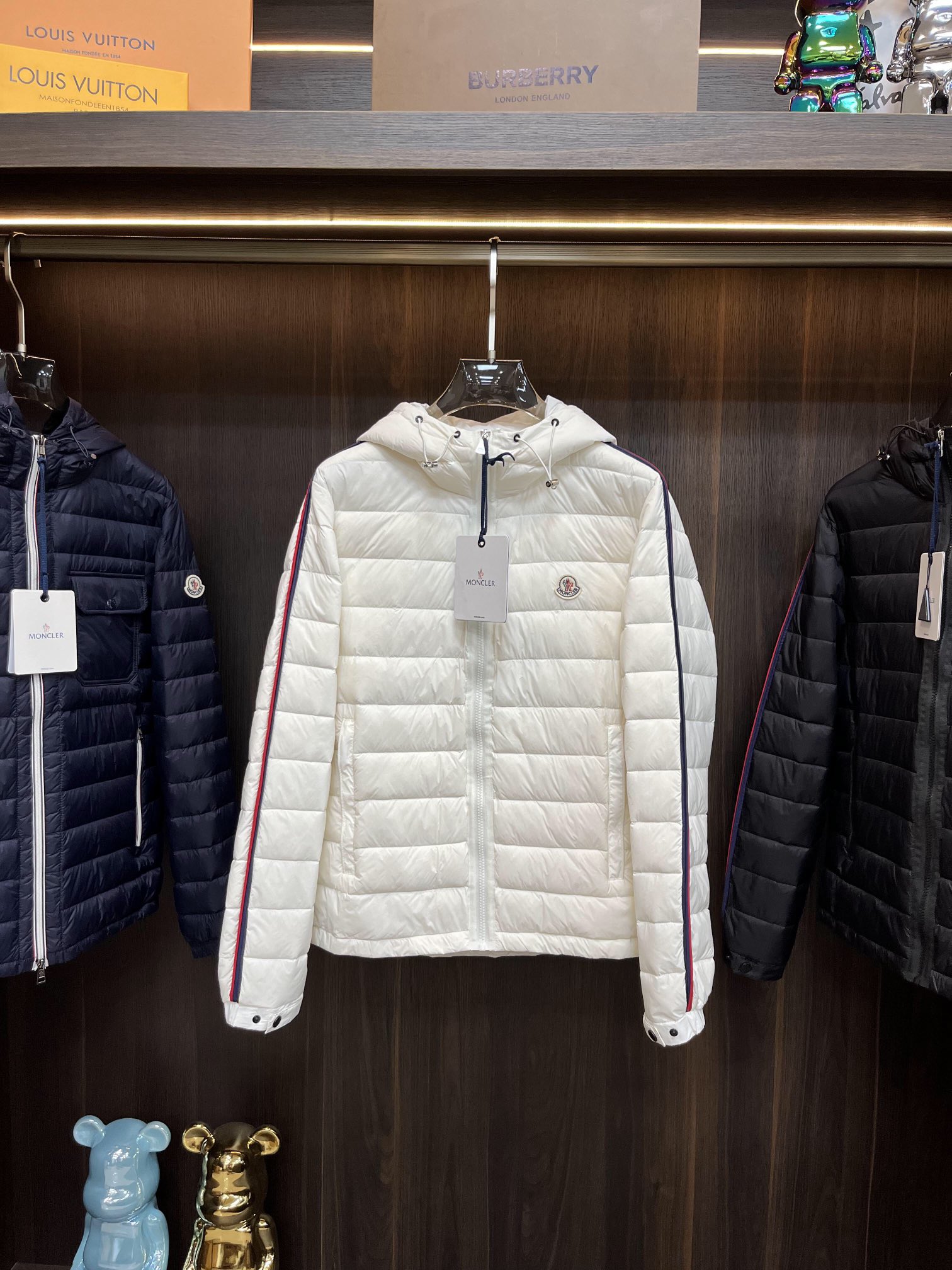 主推Moncler23s秋冬爆款羽绒蒙口连帽白色爆款羽绒服90白鸭绒大牌爆款舒适透气面料保暖舒适顶级品质