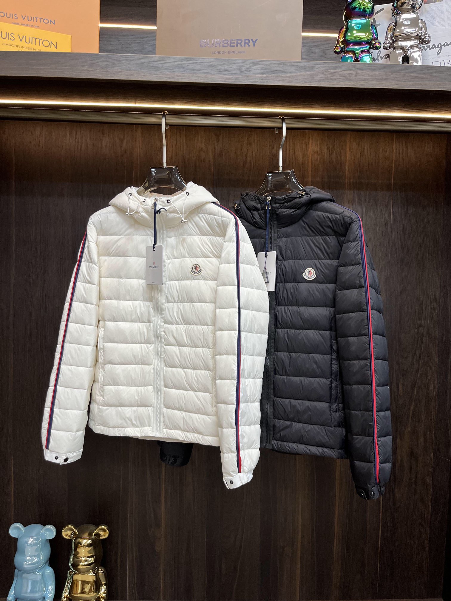 主推Moncler23s秋冬爆款羽绒蒙口连帽白色爆款羽绒服90白鸭绒大牌爆款舒适透气面料保暖舒适顶级品质