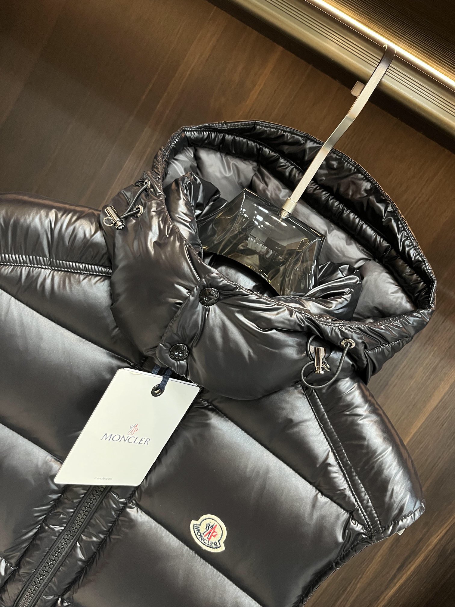 主推Moncler23s秋冬爆款羽绒蒙口连帽羽绒马甲！90白鸭绒顶级轻奢羽绒服！舒适顶级品质羽绒服！尺码