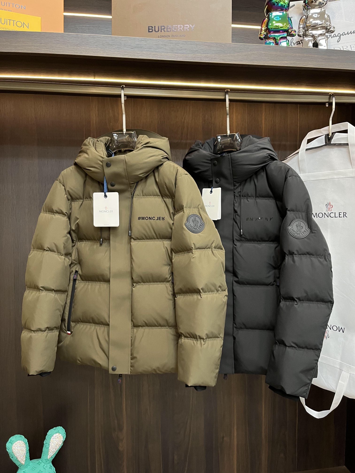 主推Moncler24s秋冬爆款羽绒️蒙口连帽爆款羽绒服精选90白鹅绒填充！面包般蓬松厚实顶级大牌爆款舒