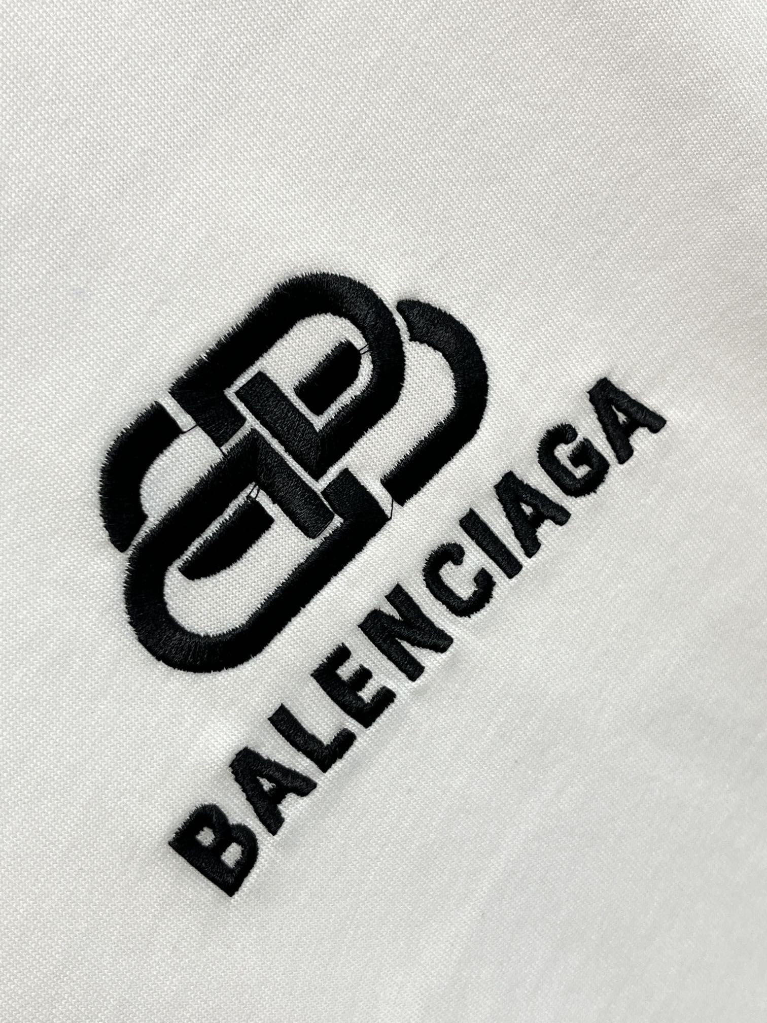 主推Balenciaga独家专供秋季新款️巴黎世家时尚休闲圆领短袖高密度320克纯棉面料高级密针刺绣高端