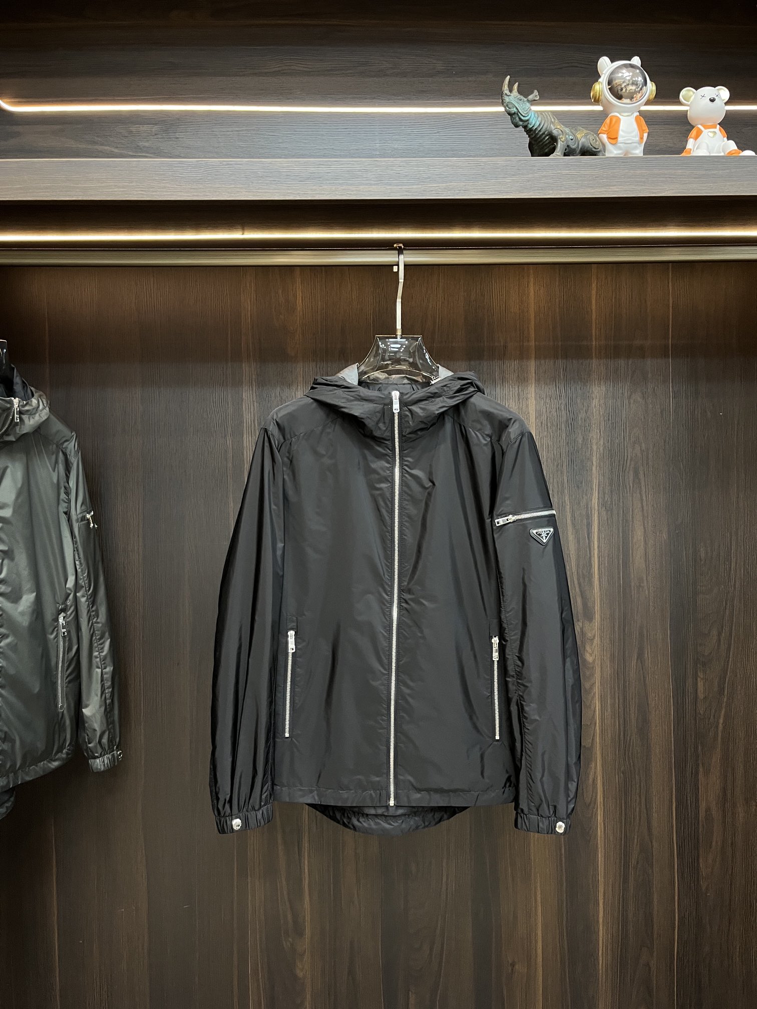 NO:528535,Special offer feedback, clearance at the end of the quarter, not for profit, only for new models, size depends on fate, order depends on speed Size 48/15 /30 52/18,,alexander wang19860909特价回馈 季末清仓 不为盈利,只为新款腾地方 尺码靠缘分 下单靠速度 尺码 48/15 /30 52/18,,alexander wang,Men's clothing