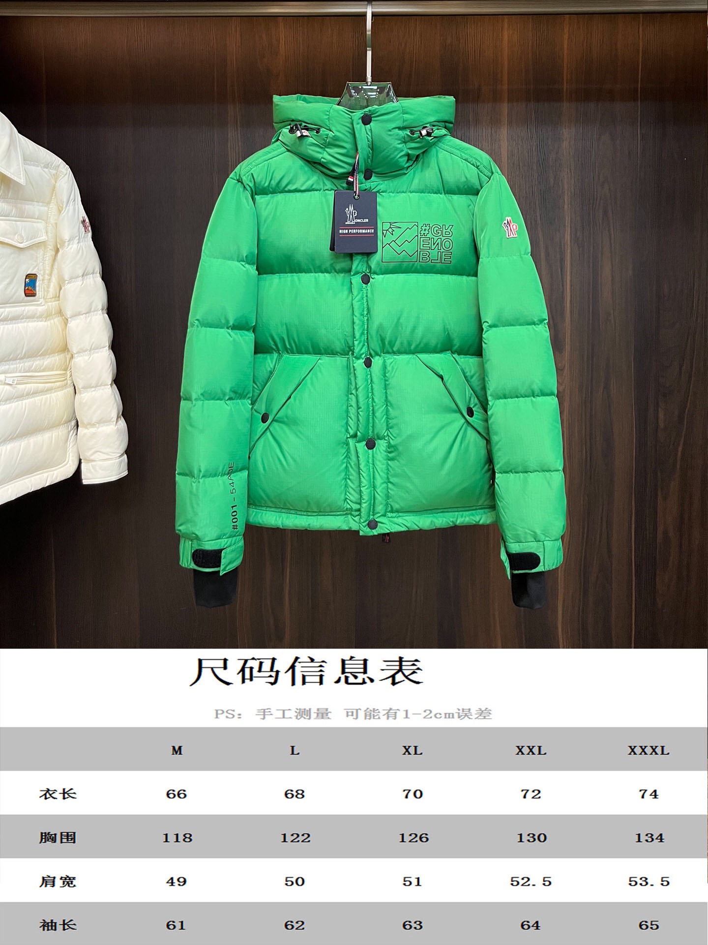 主推Moncler2024秋冬新款羽绒蒙口新款连帽设计羽绒服外套选用亮泽尼龙面料打造胸前经典印花设计lo