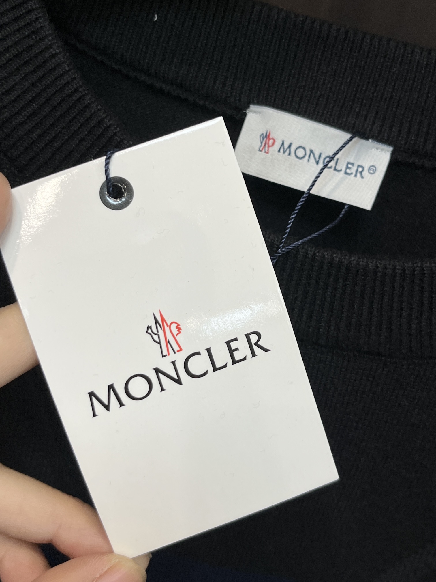 主推Moncler蒙口2024ss秋季新款发布轻奢圆领长袖针织打底衫秋冬新品羊毛针织打底衫穿上就是舒适自