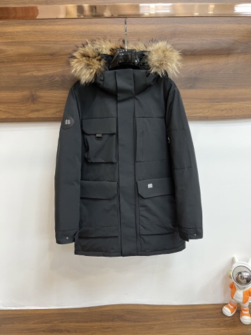 NO:598471,Popular series that are constantly in stock!  It is recommended to recommend Cologne’s top quality 24S autumn and winter new clone outdoor sports jacket down jacket!  Detachable long down jacket with Siberian wolf fur collar hat!  The best product on the market, genuine 90% white duck down-filled lightweight unisex luxury outdoor sports three-proof down jacket!  Size M-3XL H2025 new model first release,,down jacket,hats,alexander wang19860909爆款不断货系列！建议主推 科隆 顶级品质24S秋冬新款克隆户外运动冲锋衣羽绒服！配西伯利亚狼毛领帽可拆长款羽绒服！市场最高货,真正的90％白鸭绒填充轻男女同款 轻奢户外运动三防羽绒服！尺码M-3XL H2025新款首发,,down jacket,hats,alexander wang,Men's clothing