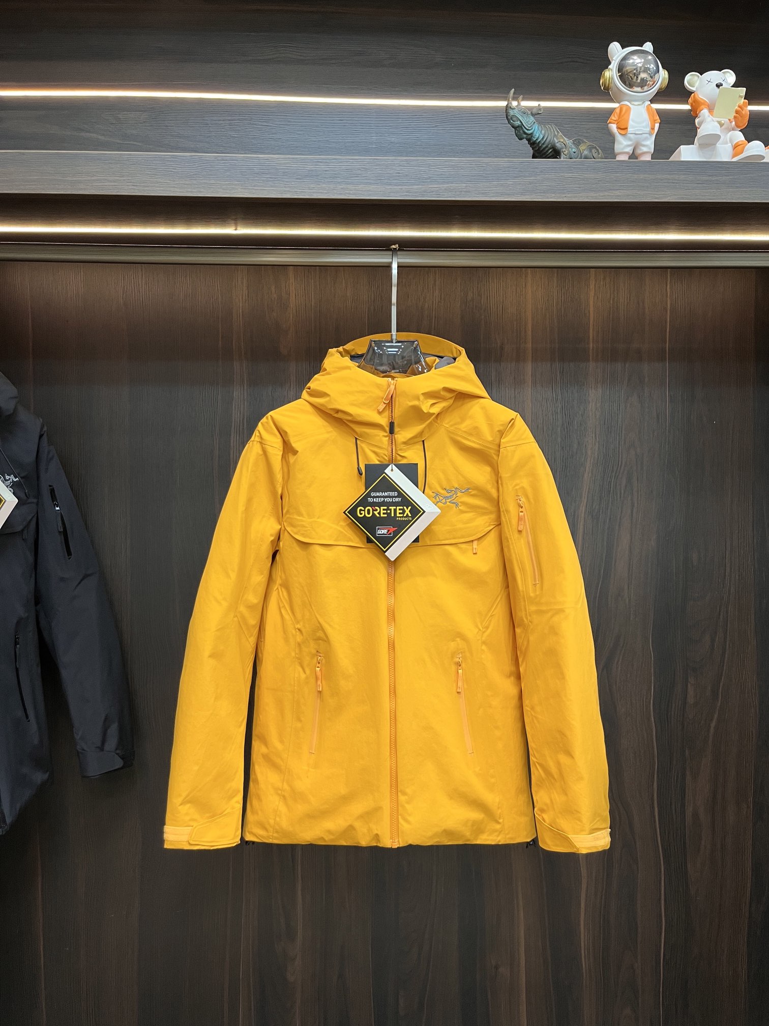 NO:625649,Main recommendation Main recommendation Arc'teryx 24 new autumn and winter new hooded down jacket, memory windproof fabric, infrared lock thermal lining!  Outdoor sports down jacket!  Size M-3XL H2025 new model first release,arc'teryx,jackets & coats,down jacket,hats,alexander wang19860909主推 主推 始祖鸟 24秋冬新款首发连帽羽绒服 记忆防风面料 红外锁热内里！户外运动羽绒外套！ 尺码M-3XL H2025新款首发,arc'teryx,jackets & coats,down jacket,hats,alexander wang,Men's clothing