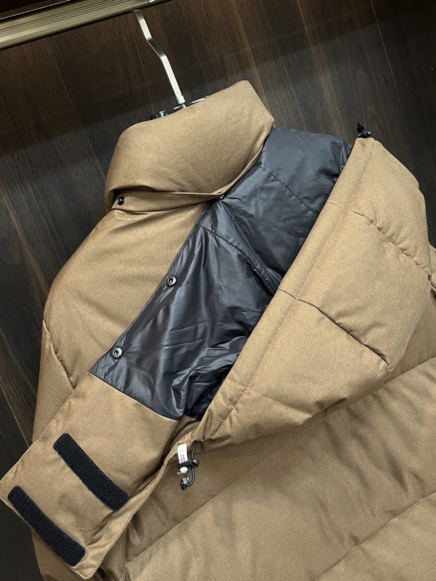 Moncler 蒙口 2025爆款羽绒🍒连帽羽绒，帽可拆，90白鸭绒填充，轻奢顶级休闲潮流外套！尺码/M