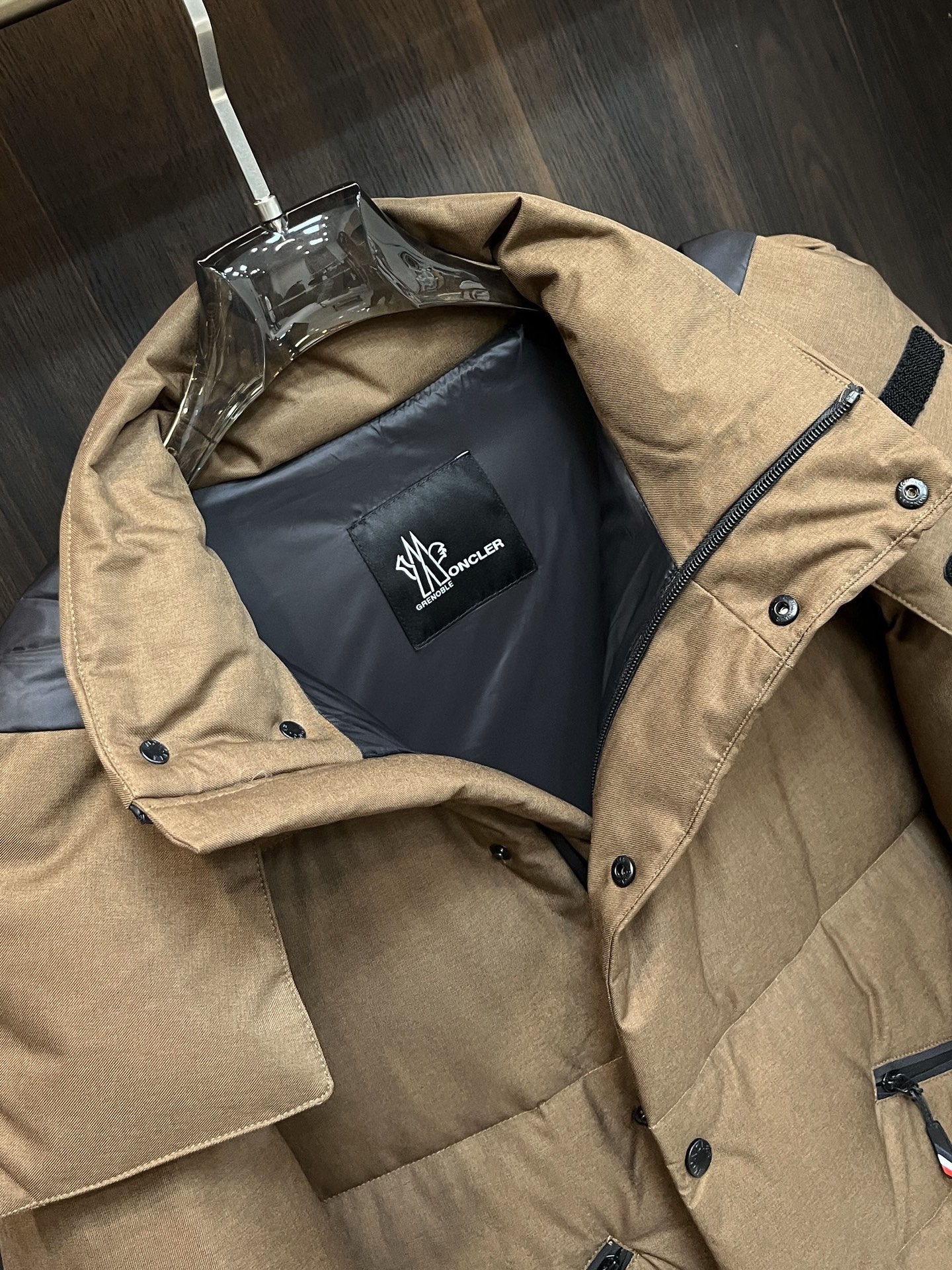 Moncler 蒙口 2025爆款羽绒🍒连帽羽绒，帽可拆，90白鸭绒填充，轻奢顶级休闲潮流外套！尺码/M