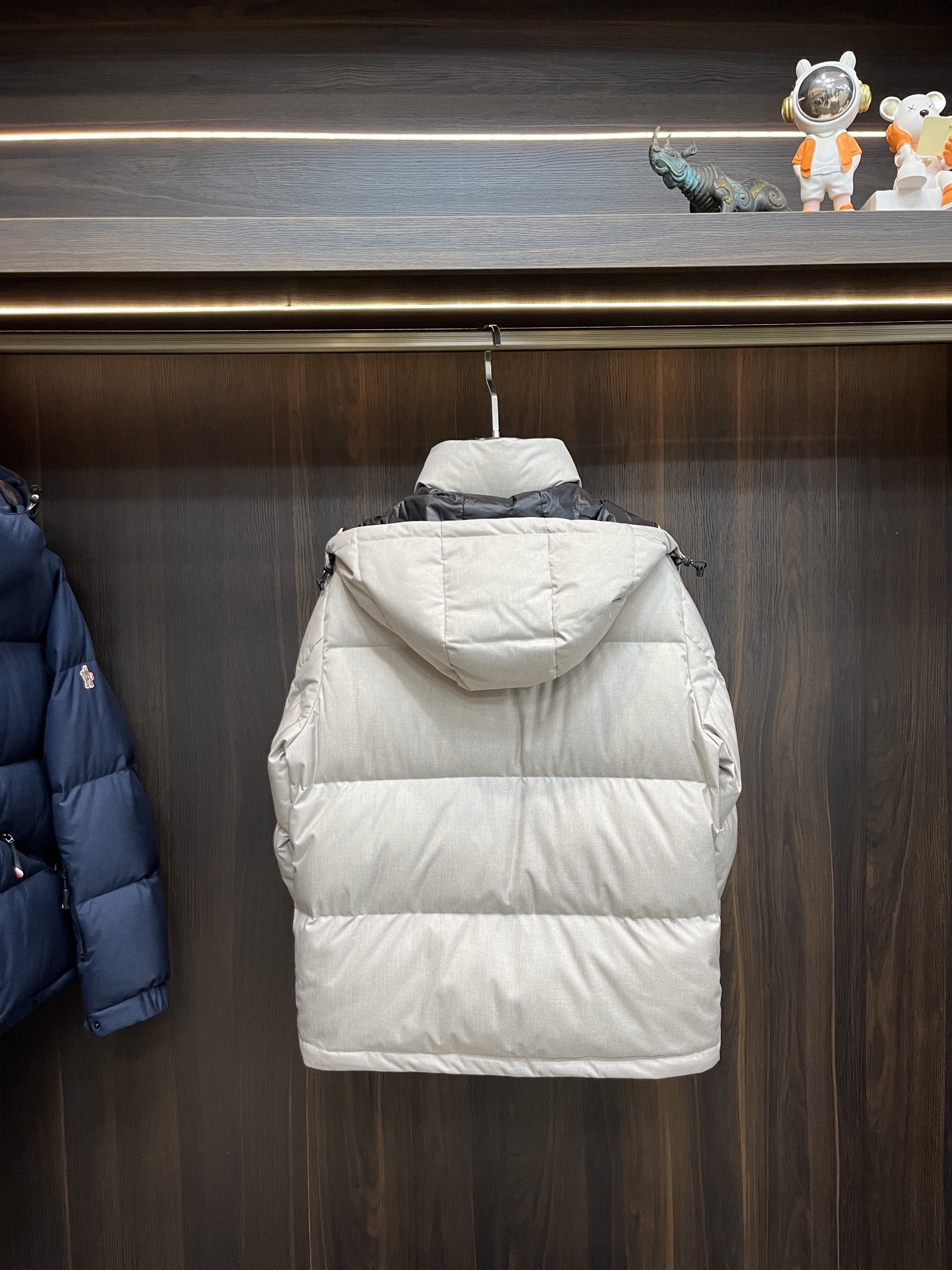 Moncler 蒙口 2025爆款羽绒🍒连帽羽绒，帽可拆，90白鸭绒填充，轻奢顶级休闲潮流外套！尺码/M