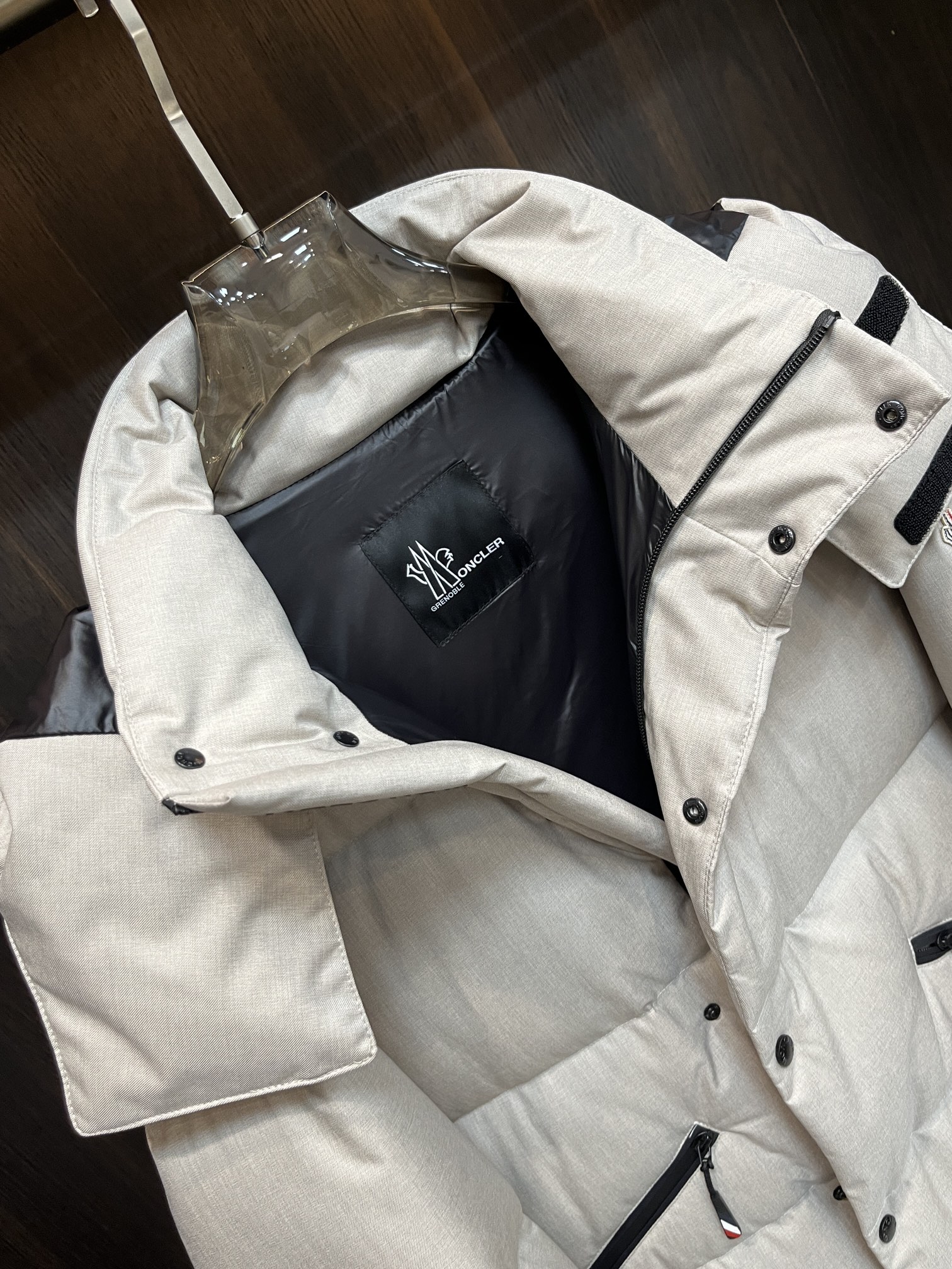 Moncler 蒙口 2025爆款羽绒🍒连帽羽绒，帽可拆，90白鸭绒填充，轻奢顶级休闲潮流外套！尺码/M