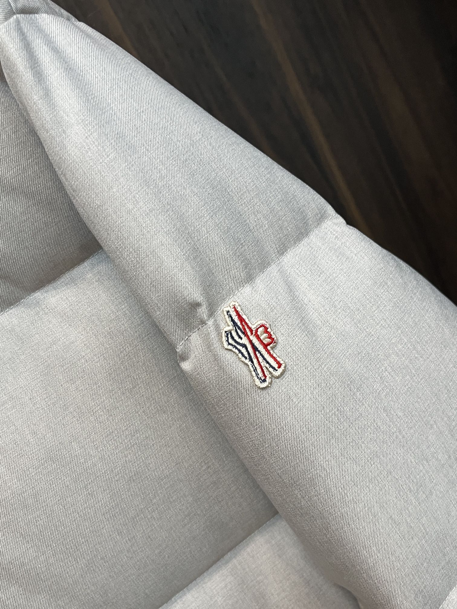 Moncler 蒙口 2025爆款羽绒🍒连帽羽绒，帽可拆，90白鸭绒填充，轻奢顶级休闲潮流外套！尺码/M