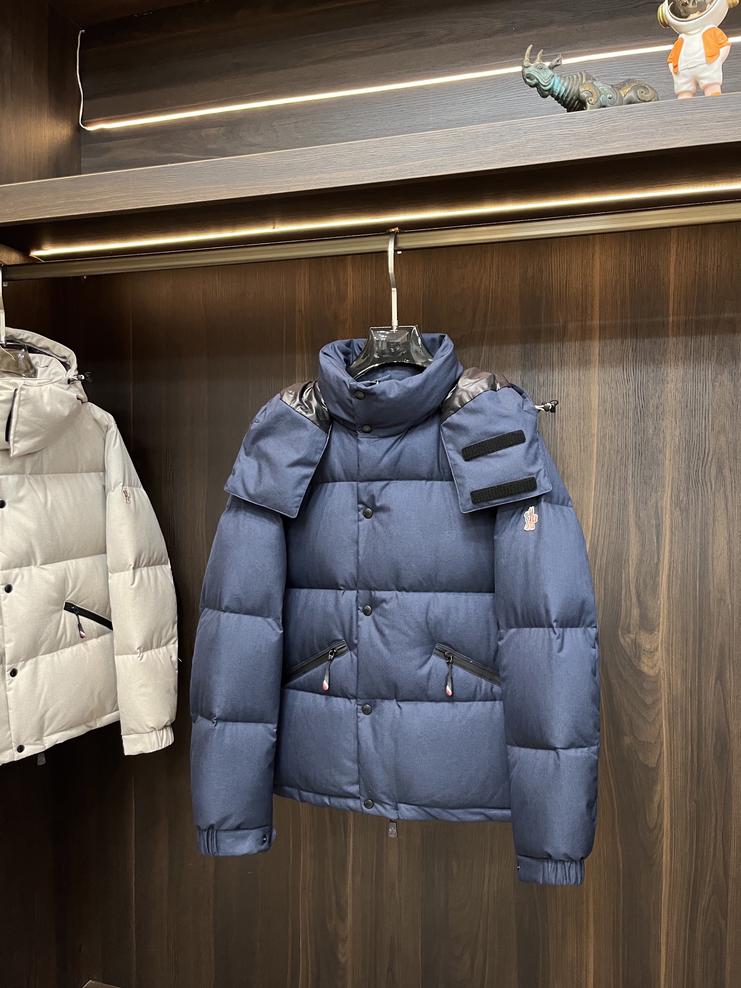 Moncler 蒙口 2025爆款羽绒🍒连帽羽绒，帽可拆，90白鸭绒填充，轻奢顶级休闲潮流外套！尺码/M