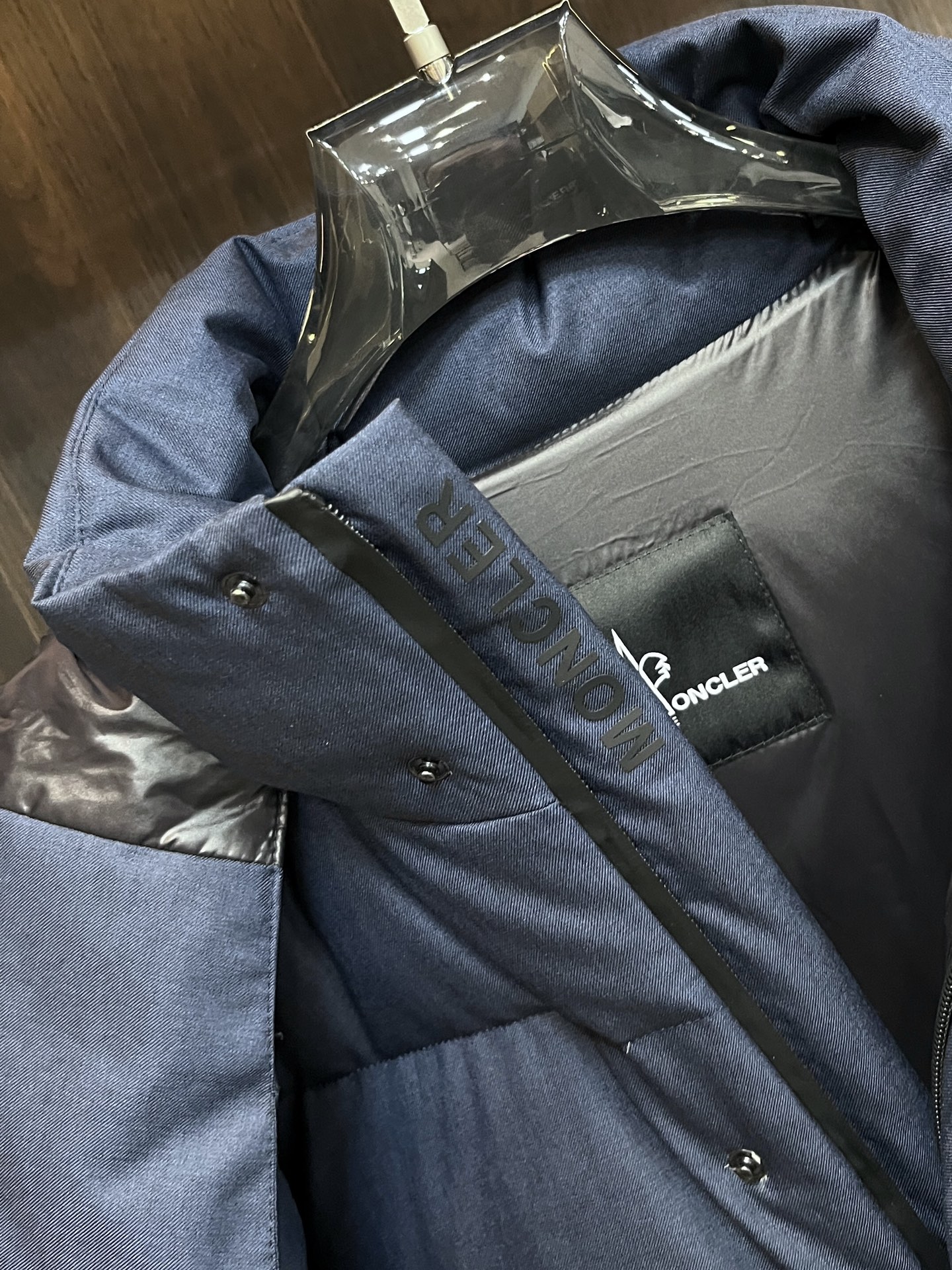 Moncler 蒙口 2025爆款羽绒🍒连帽羽绒，帽可拆，90白鸭绒填充，轻奢顶级休闲潮流外套！尺码/M