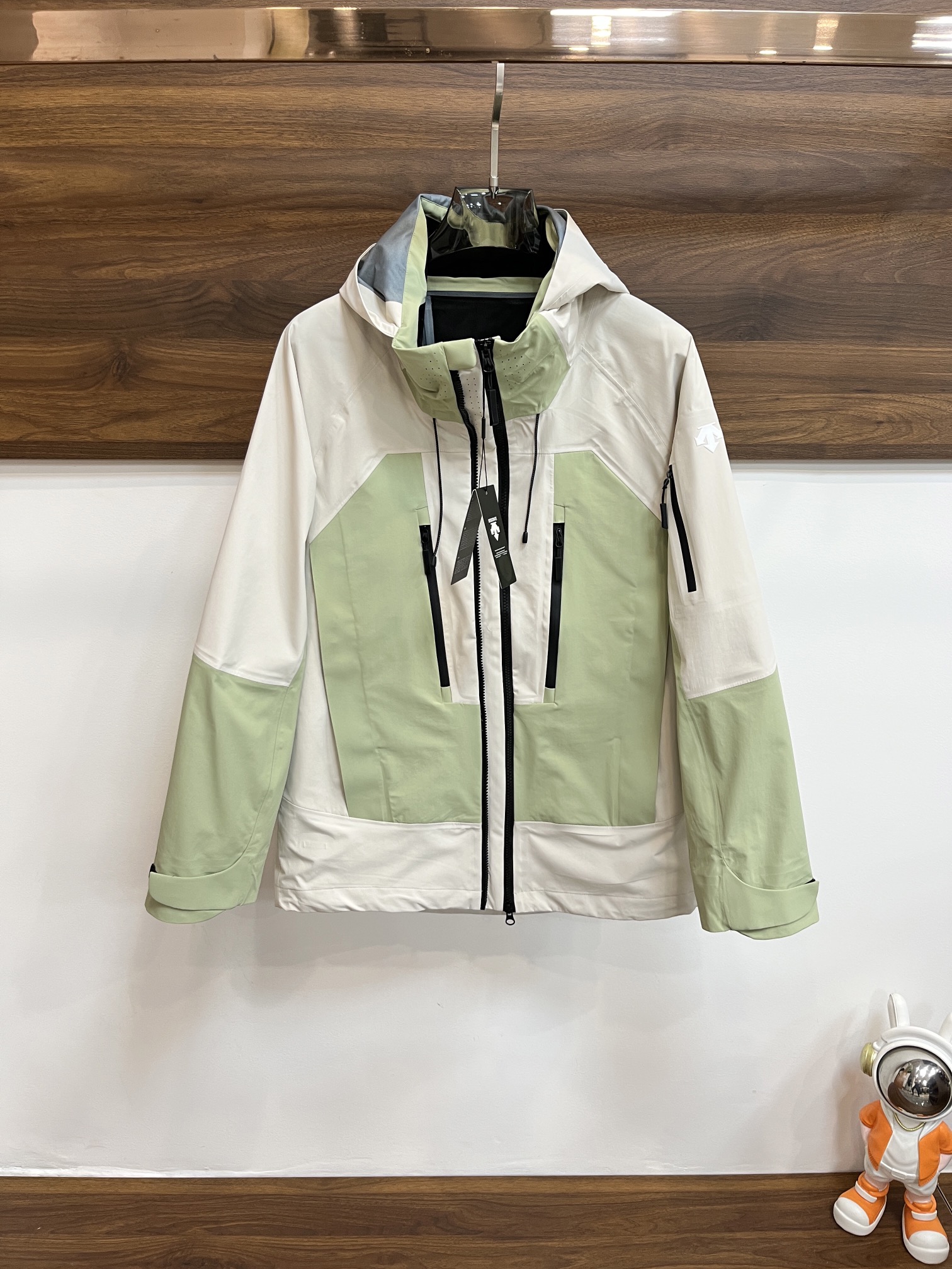 NO:612841,Mainly recommend Descente's 2025 popular down hooded down, outdoor three-in-one down jacket, filled with 90 white duck down!  Light luxury top casual down!  Size M-3XL H2025 spring new style,,down jacket,hats,alexander wang19860909主推 迪桑特 2025爆款羽绒连帽羽绒,户外三合一羽绒冲锋衣,90白鸭绒填充！轻奢顶级休闲羽绒！尺码M-3XL H2025春季新款,,down jacket,hats,alexander wang,Men's clothing