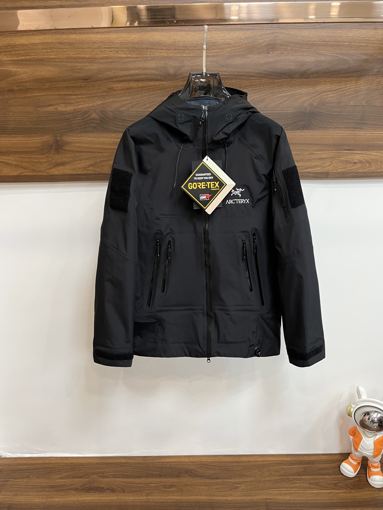 NO:601789,The most popular item is Archaeopteryx 2025 popular down hooded down, outdoor three-in-one down jacket, filled with 90 white duck down!  Light luxury top casual down!  Size M-3XL H2025 winter new style,arc'teryx,down jacket,hats,alexander wang19860909爆款主推 始祖鸟 2025爆款羽绒连帽羽绒,户外三合一羽绒冲锋衣,90白鸭绒填充！轻奢顶级休闲羽绒！尺码M-3XL H2025冬季新款,arc'teryx,down jacket,hats,alexander wang,Men's clothing