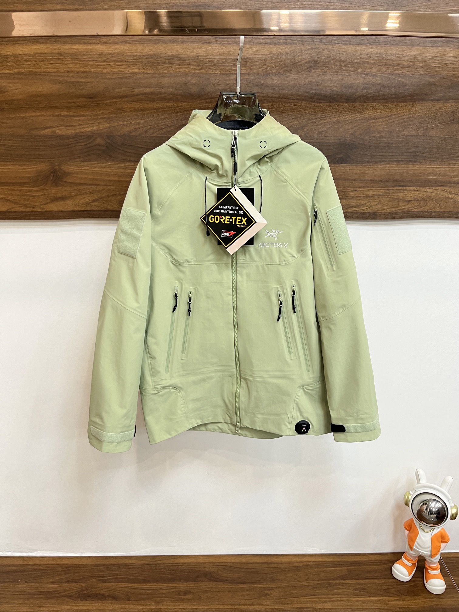 NO:601786,Popular model, the main recommendation is Arc'teryx 2025 popular down hooded down, outdoor three-in-one down jacket, 90 white duck down filling!  Light luxury top casual down!  Size M-3XL H2025 winter new style,arc'teryx,down jacket,hats,alexander wang19860909爆款 主推 始祖鸟 2025爆款羽绒连帽羽绒,户外三合一羽绒冲锋衣,90白鸭绒填充！轻奢顶级休闲羽绒！尺码M-3XL H2025冬季新款,arc'teryx,down jacket,hats,alexander wang,Men's clothing