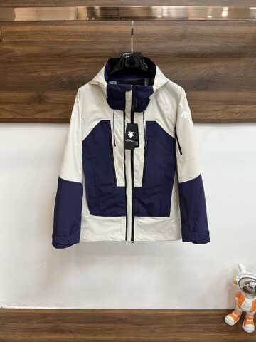 NO:598456,Mainly recommend Descente's 2025 popular down hooded down, outdoor three-in-one down jacket, filled with 90 white duck down!  Light luxury top casual down!  Size M-3XL H2025 winter new style,,down jacket,hats,alexander wang19860909主推 迪桑特 2025爆款羽绒连帽羽绒,户外三合一羽绒冲锋衣,90白鸭绒填充！轻奢顶级休闲羽绒！尺码M-3XL H2025冬季新款,,down jacket,hats,alexander wang,Men's clothing