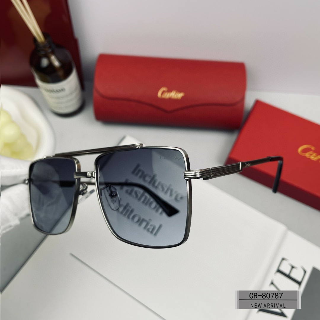 .法国卡地亚-Cartier.宝丽来树脂偏光镜片️.金属镜架轻便佩戴舒适.size60-13-148.新