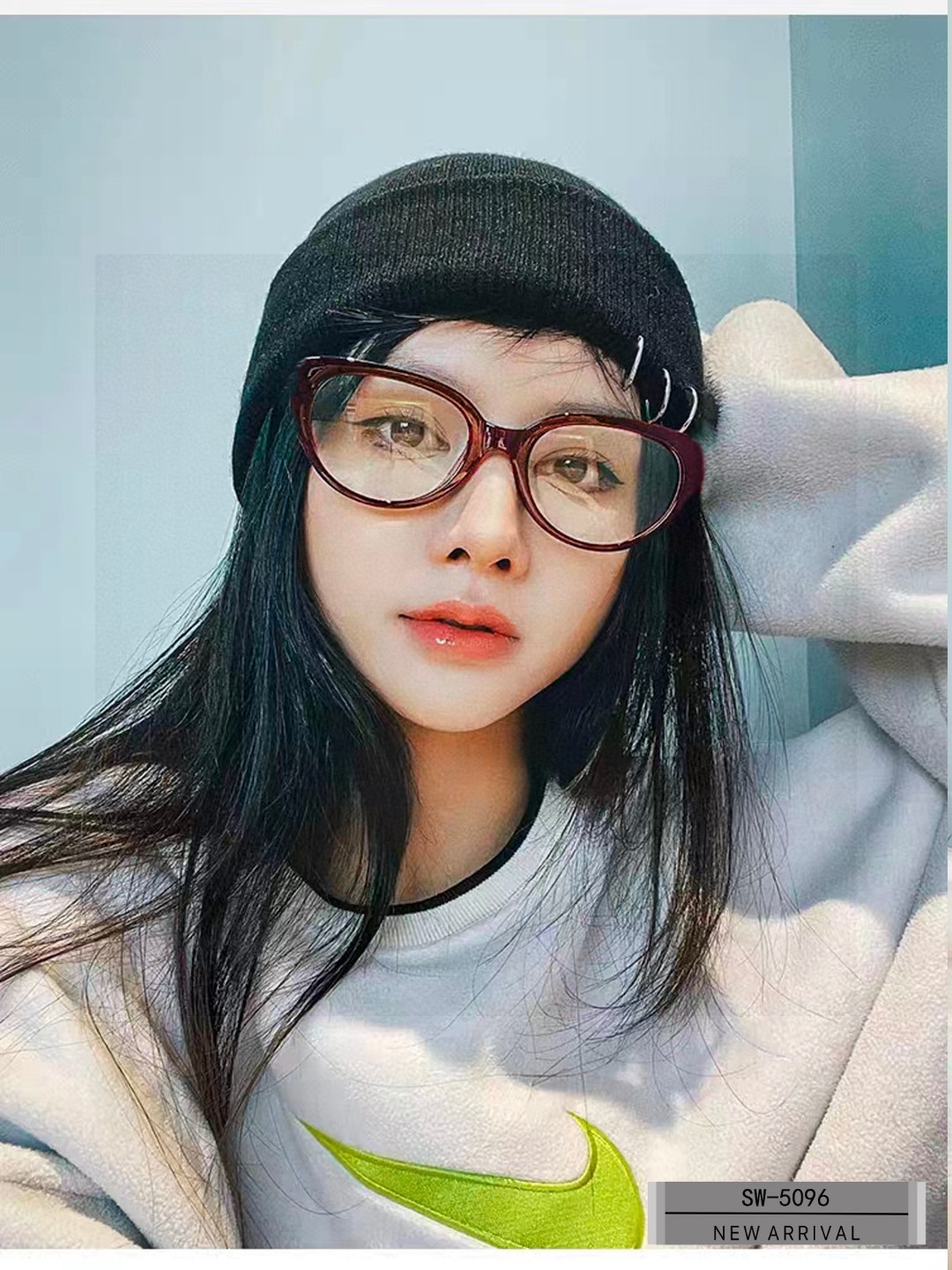 NO:268085,.【Swarovski-SWAROVSKI】.【Polaroid resin anti-blue-ray lens】.【Plate frame-light and comfortable to wear】.【size50-18-144】.【New Swarovski anti-blue-ray flat-light mirror reduces the burden of strong light, blocks harmful light and prevents radiation. It is essential for clothes when traveling and traveling, and can be used even when driving!  Brand concept - popular is fleeting, style is eternal. Model5096♀】Glasses, sunglasses, glasses, stuart weitzman, swarovski19860909.【施华洛世奇-SWAROVSKI】 .【宝丽来树脂防蓝光镜片】 .【板材镜架-轻便佩戴舒适】 .【size50-18-144】 .【新款施华洛世奇防蓝光平光镜减轻强光负担,遮挡有害光线防辐射,出行旅游搭配衣服必备品,开车也可以用哦！品牌理念-流行稍纵即逝,风格永存.Model5096♀】眼镜墨镜太阳镜,眼镜,stuart weitzman,swarovski,glasses