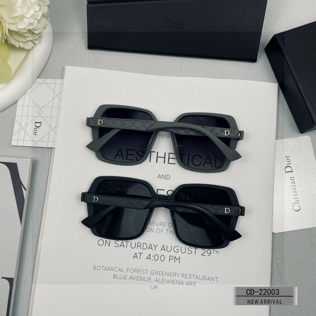    👓.【法国迪奥-DIOR】
         🕶️.【宝丽来树脂偏光镜片】
         ⭐️