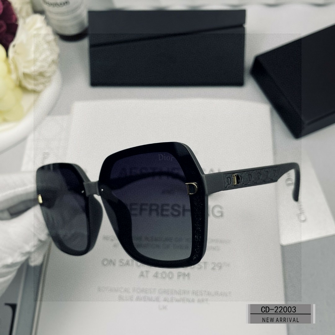    👓.【法国迪奥-DIOR】
         🕶️.【宝丽来树脂偏光镜片】
         ⭐️