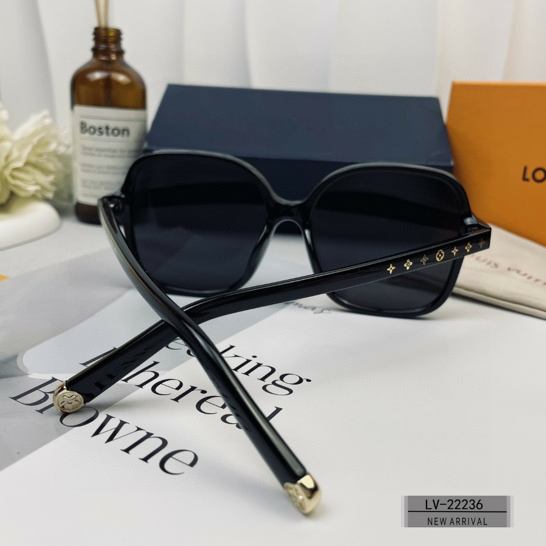   👓.【路易威登-LV】
         🕶.【宝丽来树脂镜片】
         ⭐️.【PC镜架