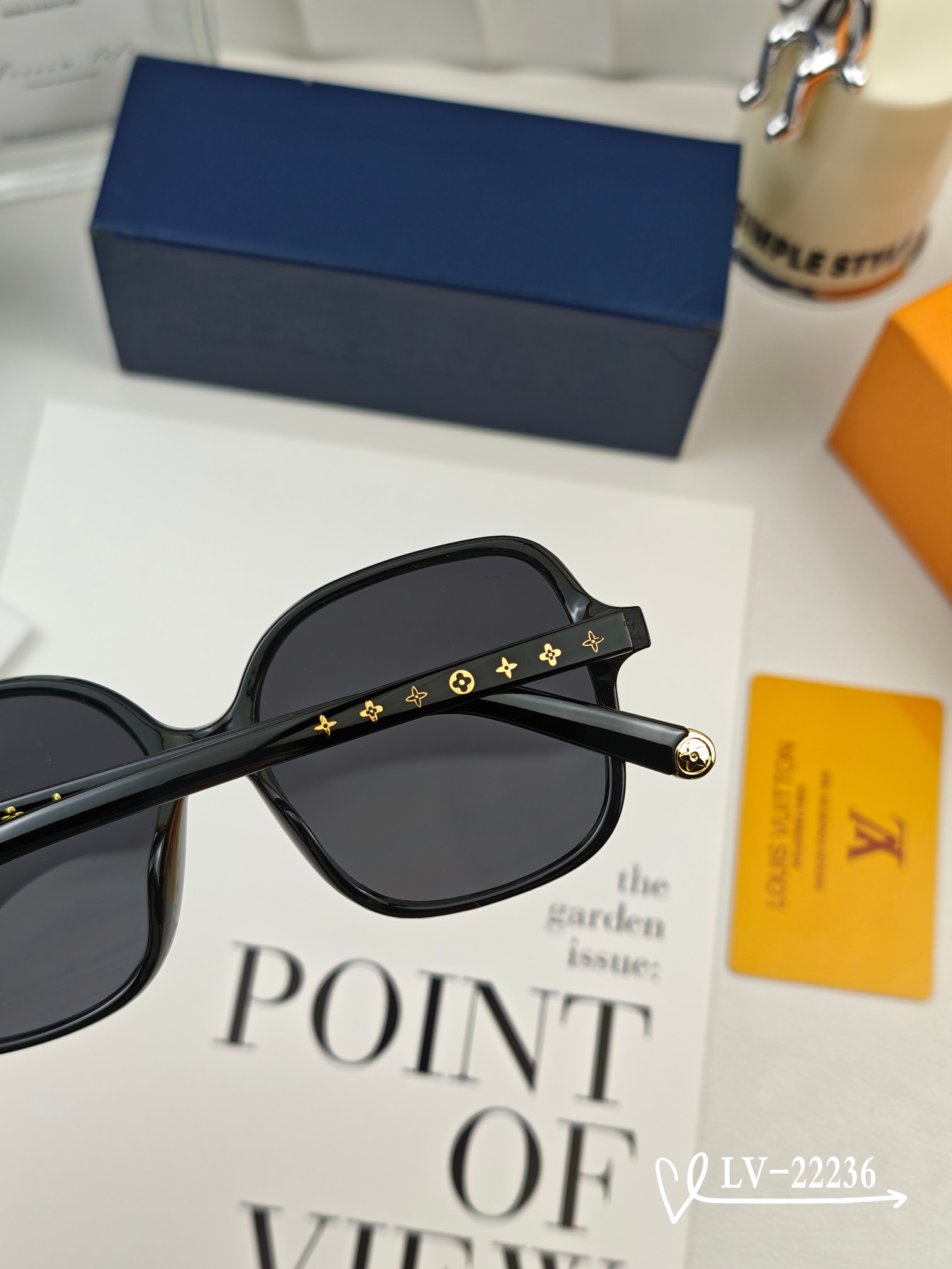   👓.【路易威登-LV】
         🕶.【宝丽来树脂镜片】
         ⭐️.【PC镜架