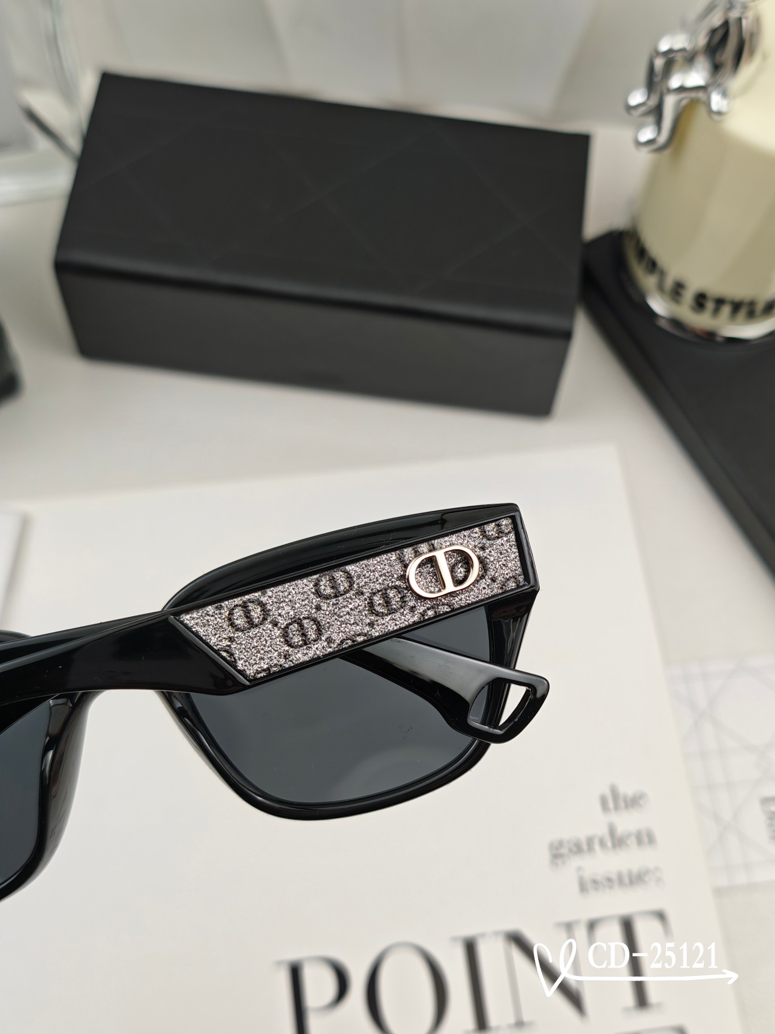    👓.【法国迪奥-DIOR】
         🕶️.【宝丽来树脂偏光镜片】
         ⭐️