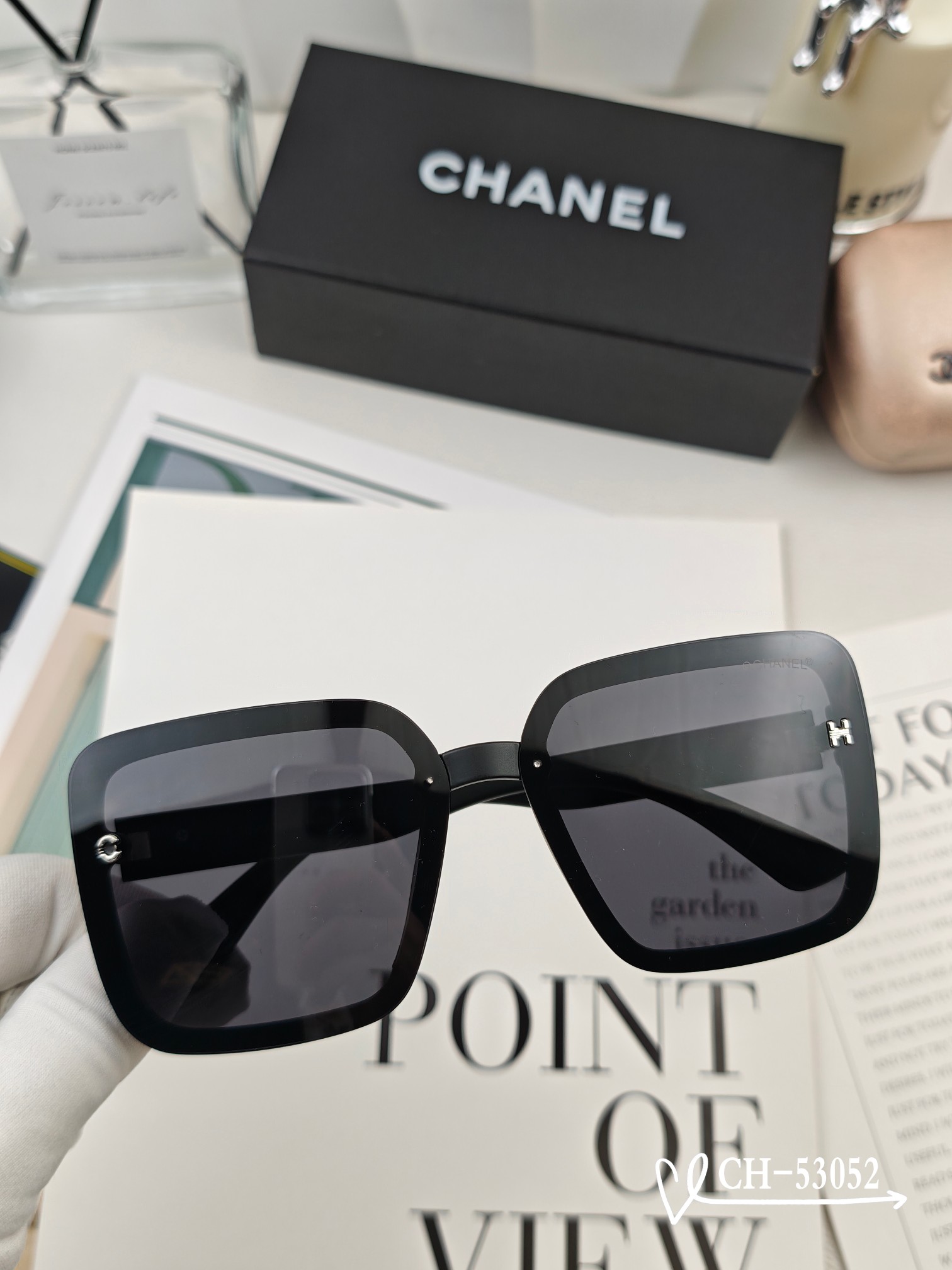   👓.【法国香奈儿-CHANEL】
         🕶.【宝丽来树脂高清镜片】
         ⭐