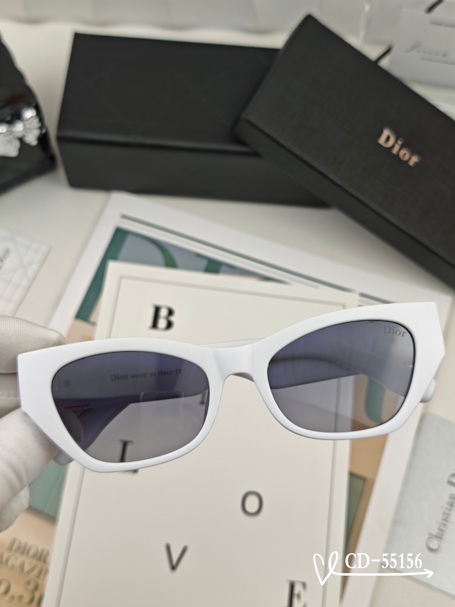    👓.【法国迪奥-DIOR】
         🕶️.【宝丽来树脂偏光镜片】
         ⭐️