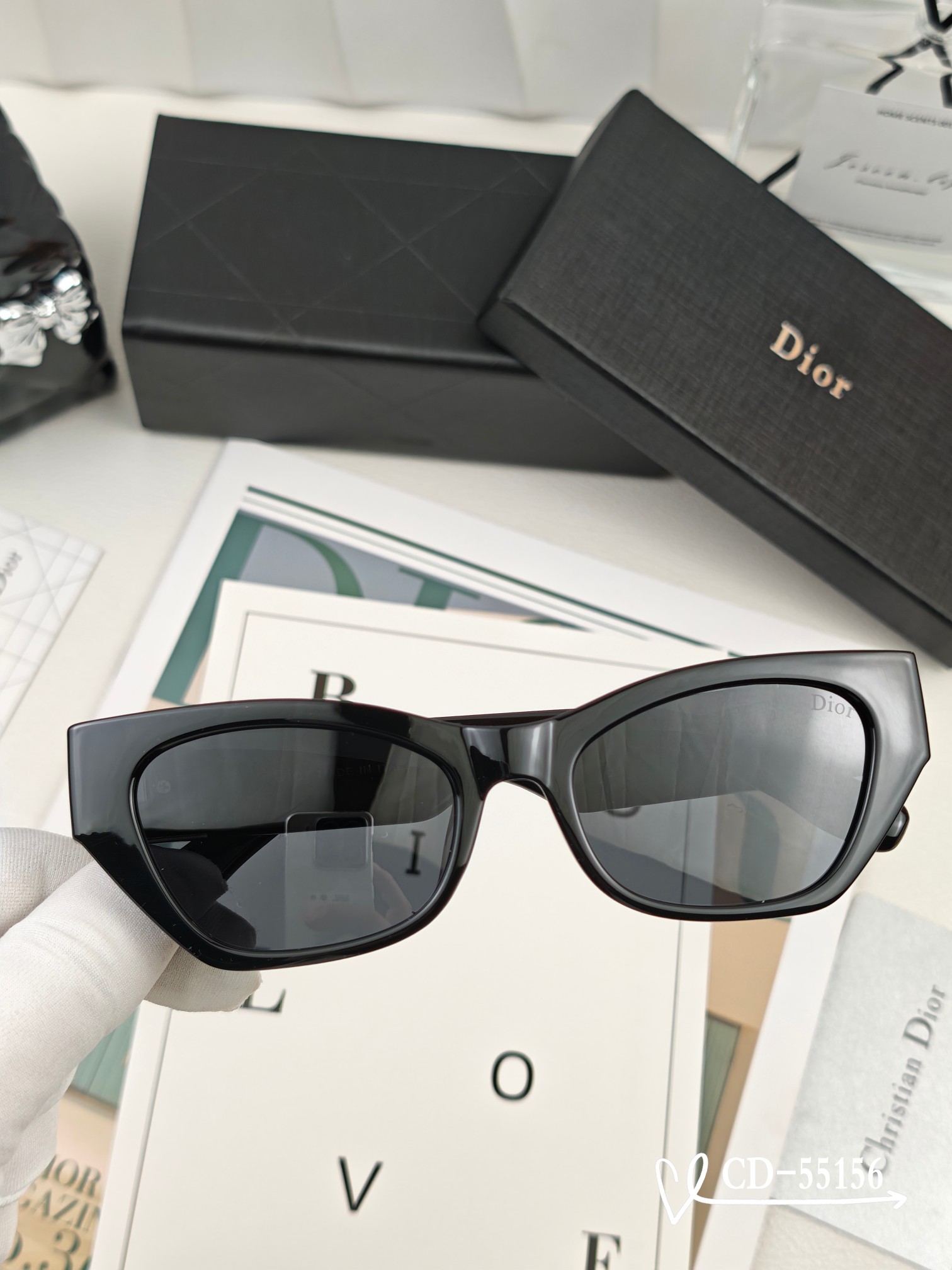    👓.【法国迪奥-DIOR】
         🕶️.【宝丽来树脂偏光镜片】
         ⭐️