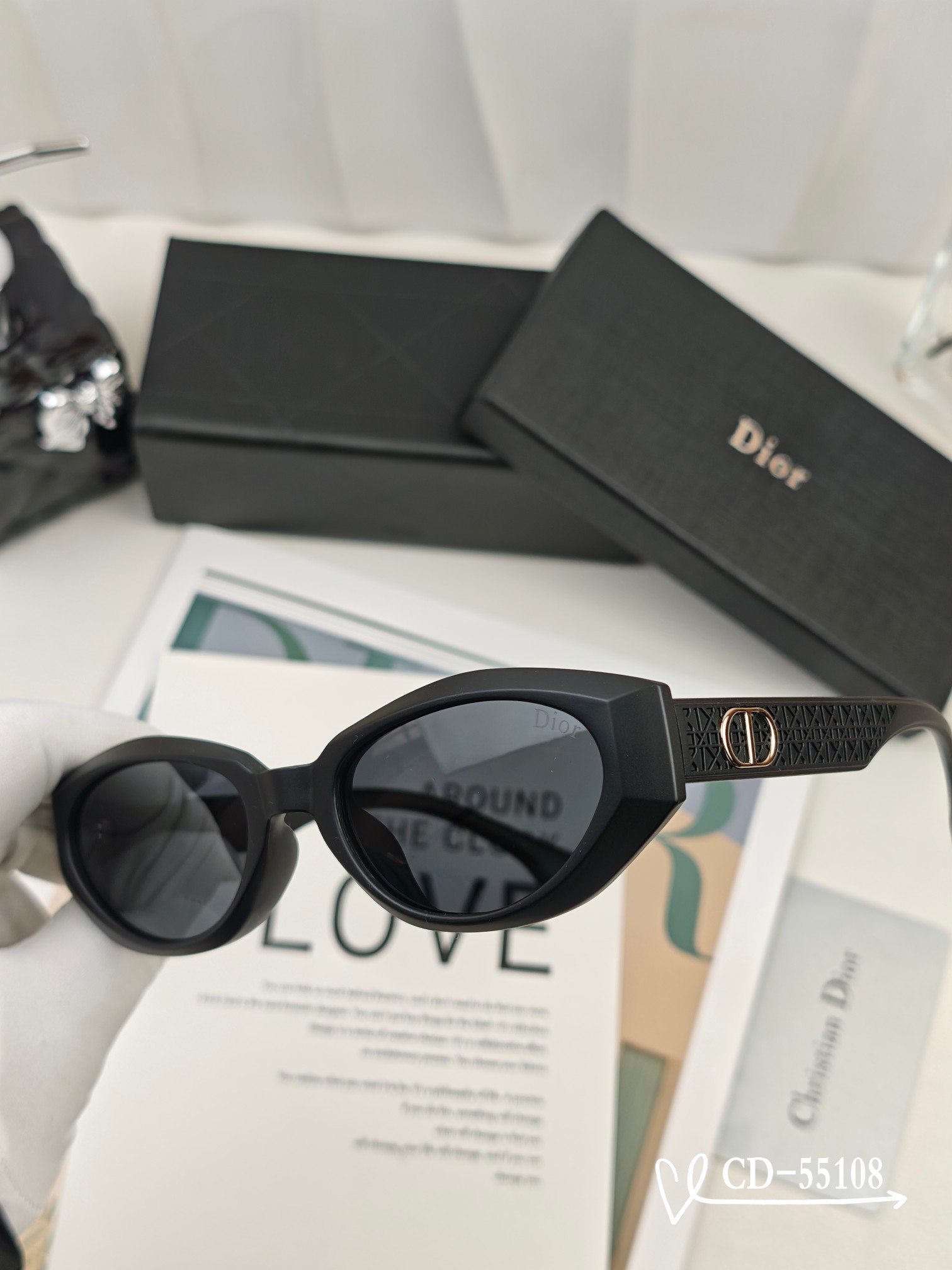    👓.【法国迪奥-DIOR】
         🕶️.【宝丽来树脂偏光镜片】
         ⭐️