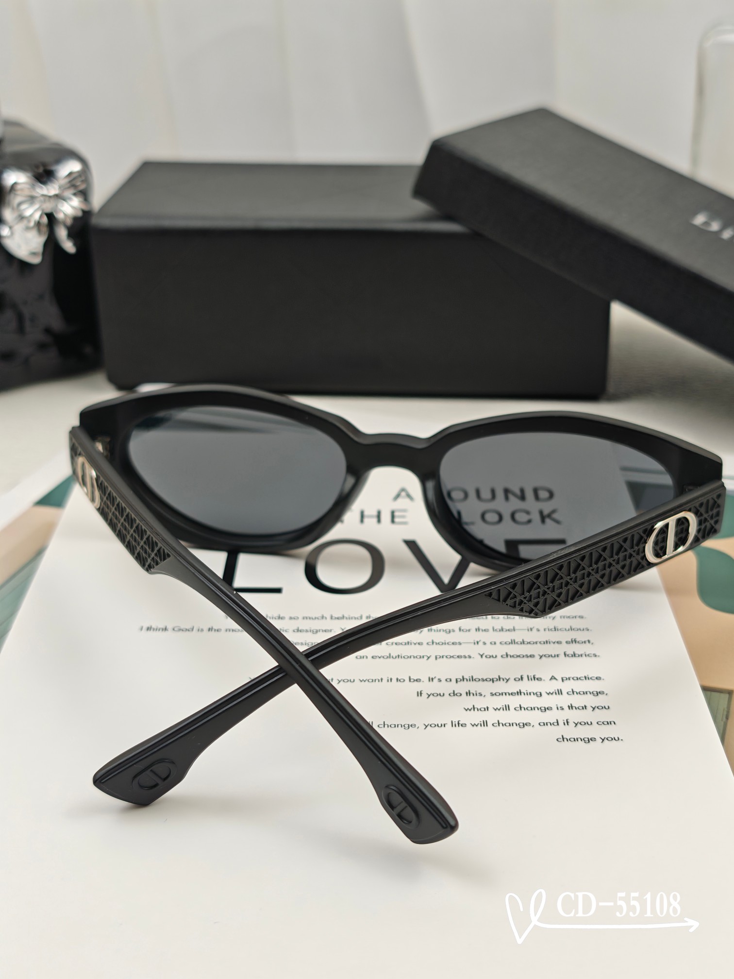    👓.【法国迪奥-DIOR】
         🕶️.【宝丽来树脂偏光镜片】
         ⭐️