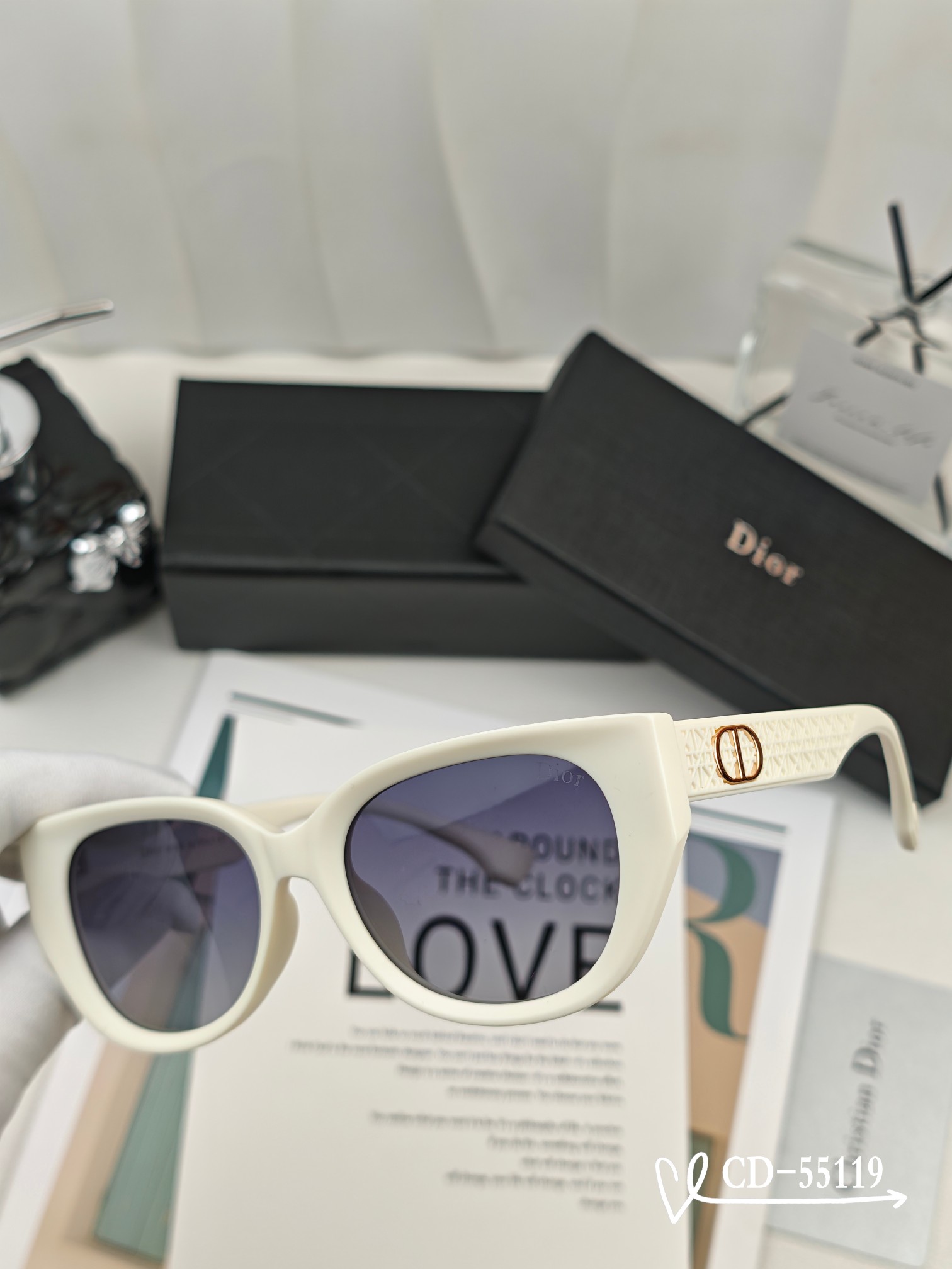    👓.【法国迪奥-DIOR】
         🕶️.【宝丽来树脂偏光镜片】
         ⭐️