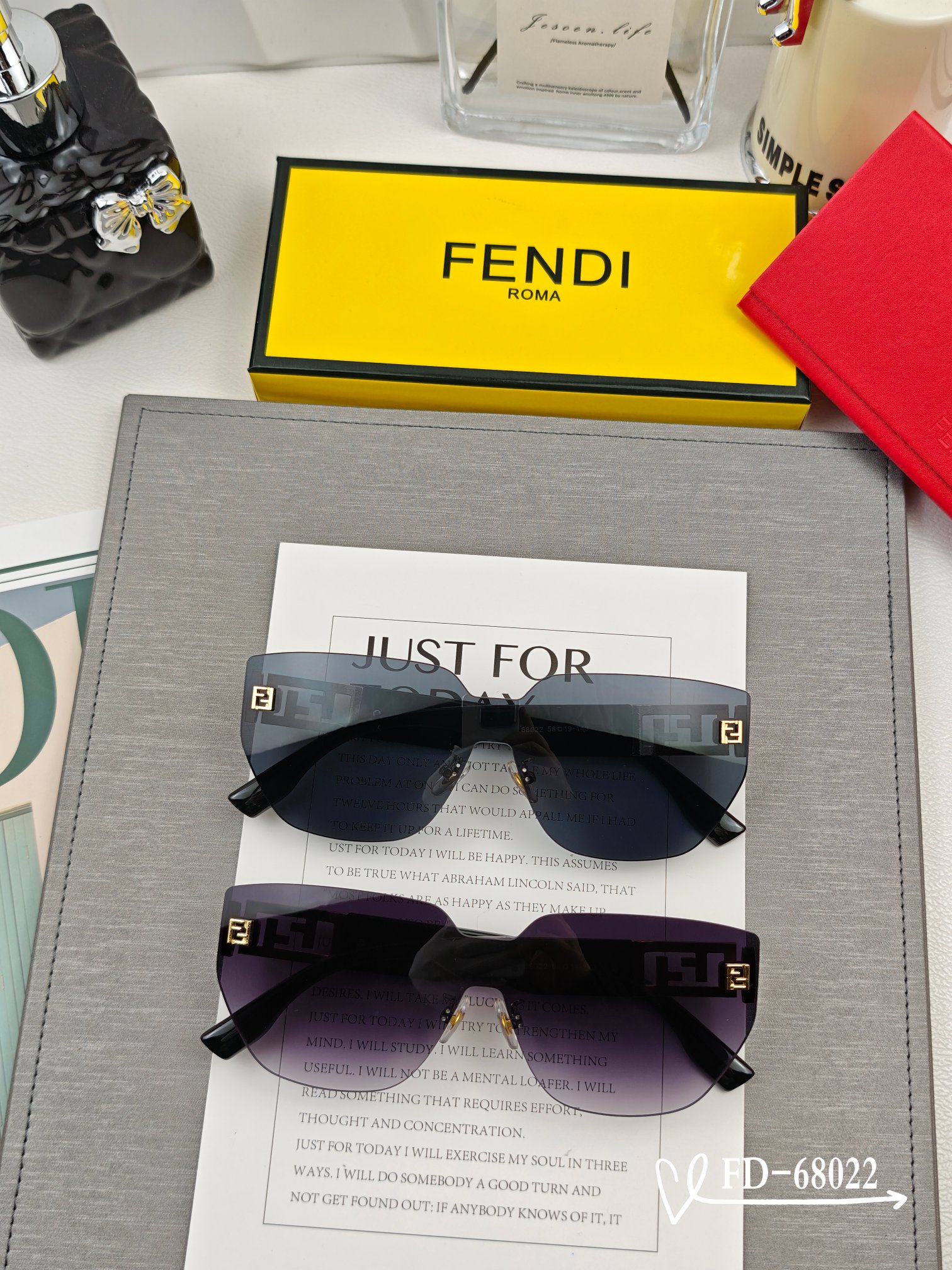   👓.【意大利芬迪-FENDI】
         🕶.【宝丽来树脂偏光镜片】
         ⭐️