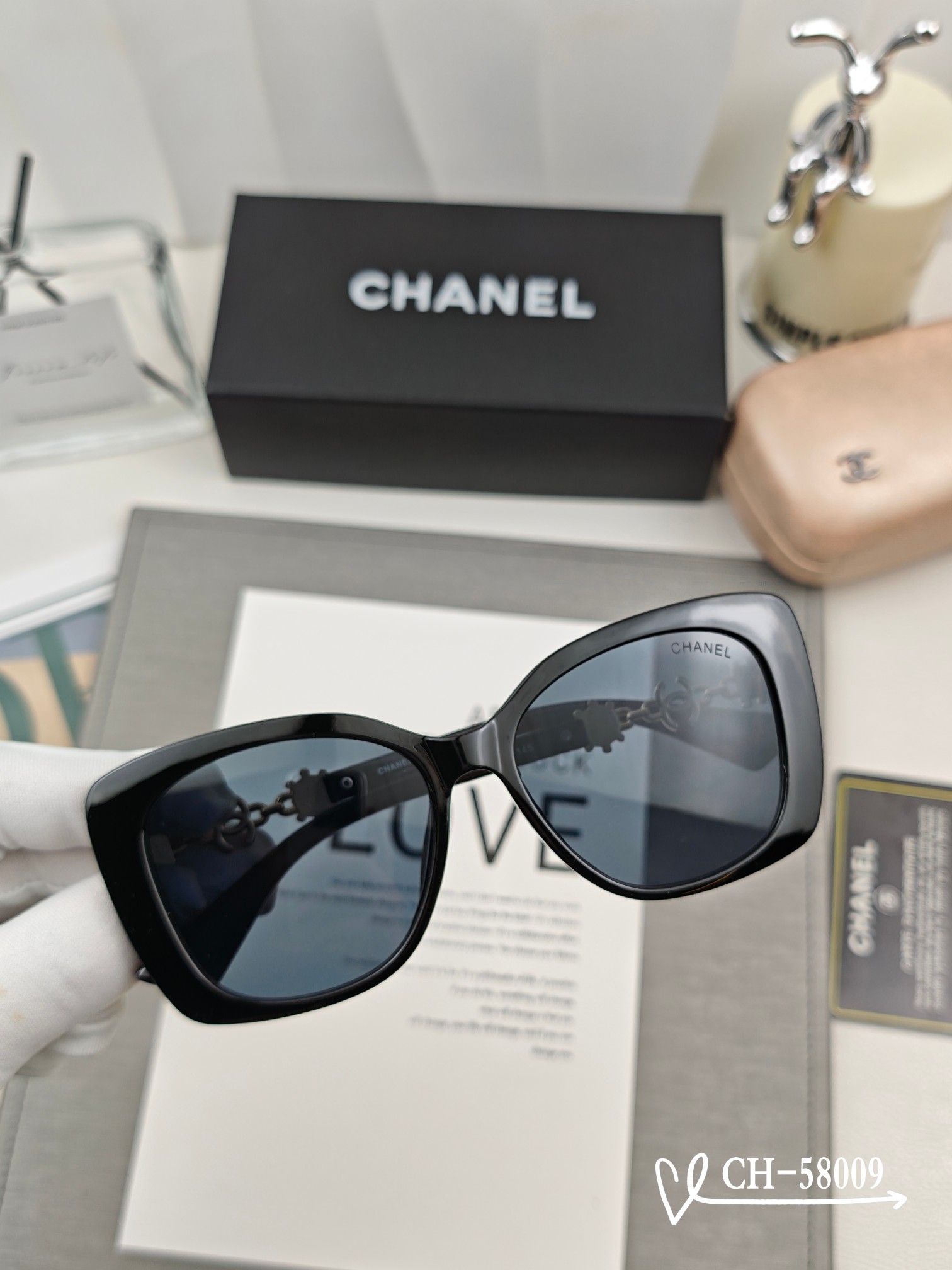   👓.【法国香奈儿-CHANEL】
         🕶.【宝丽来树脂高清镜片】
         ⭐
