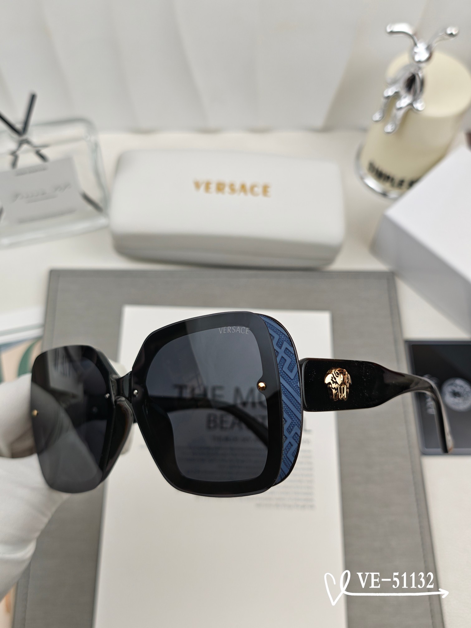 ๐.ใVersace-่ๆๅฒใ
๐ถ๏ธ.ใๅฎไธฝๆฅๆ ่ๅๅ
้็ใ
