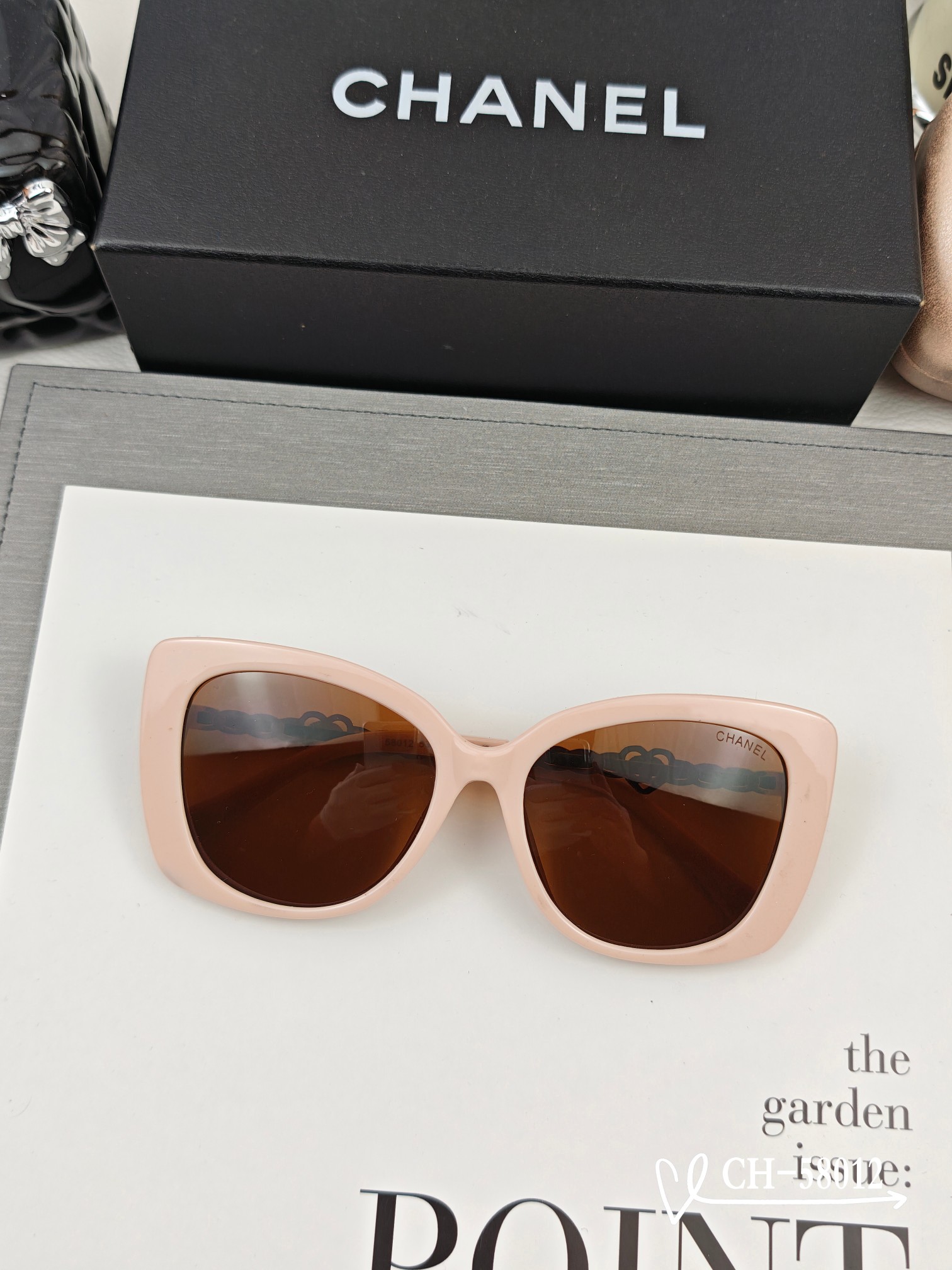   👓.【法国香奈儿-CHANEL】
         🕶.【宝丽来树脂高清镜片】
         ⭐