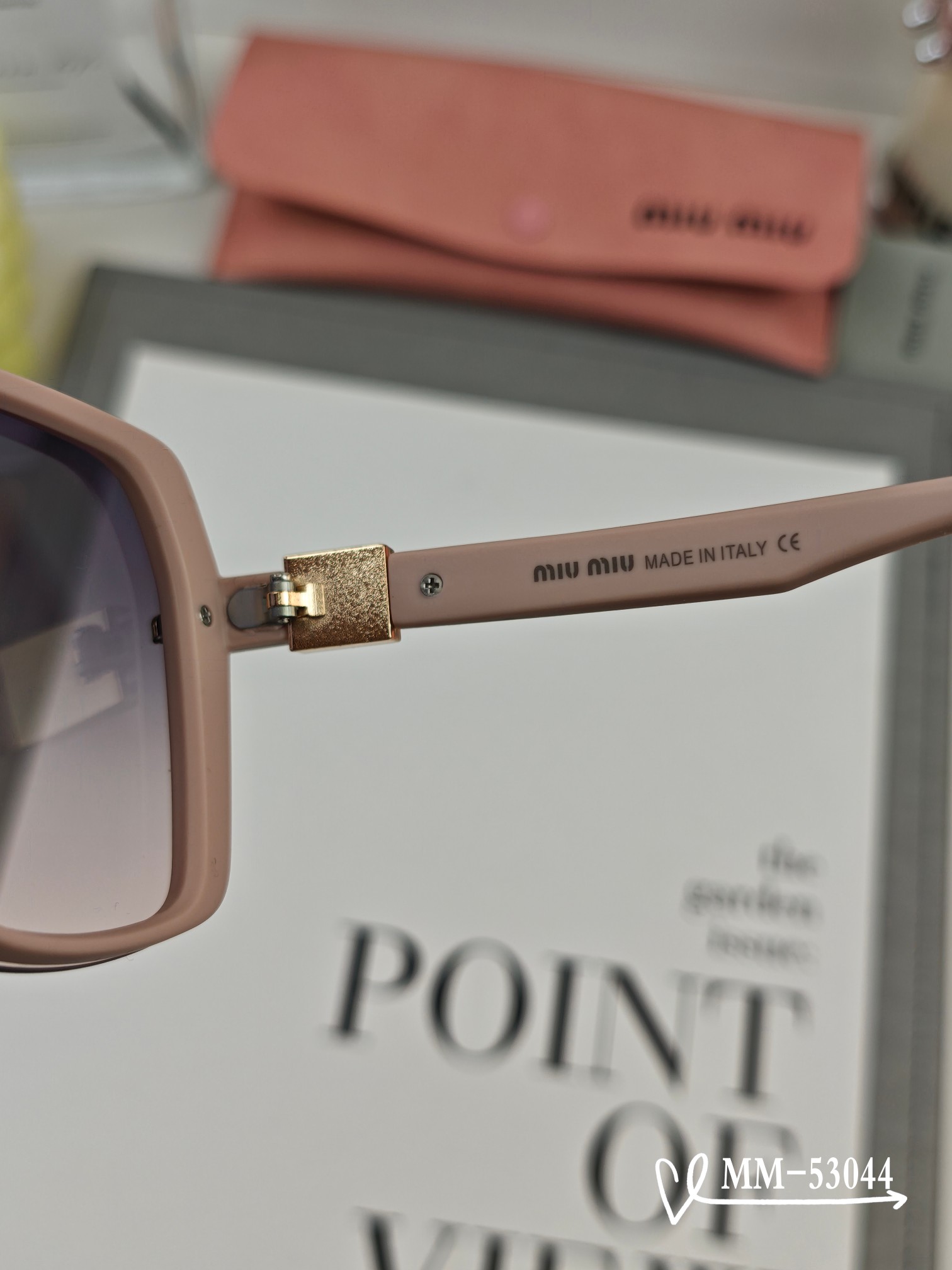   👓.【意大利谬谬-miumiu】
         🕶.【宝丽来树脂偏光镜片】
         ⭐