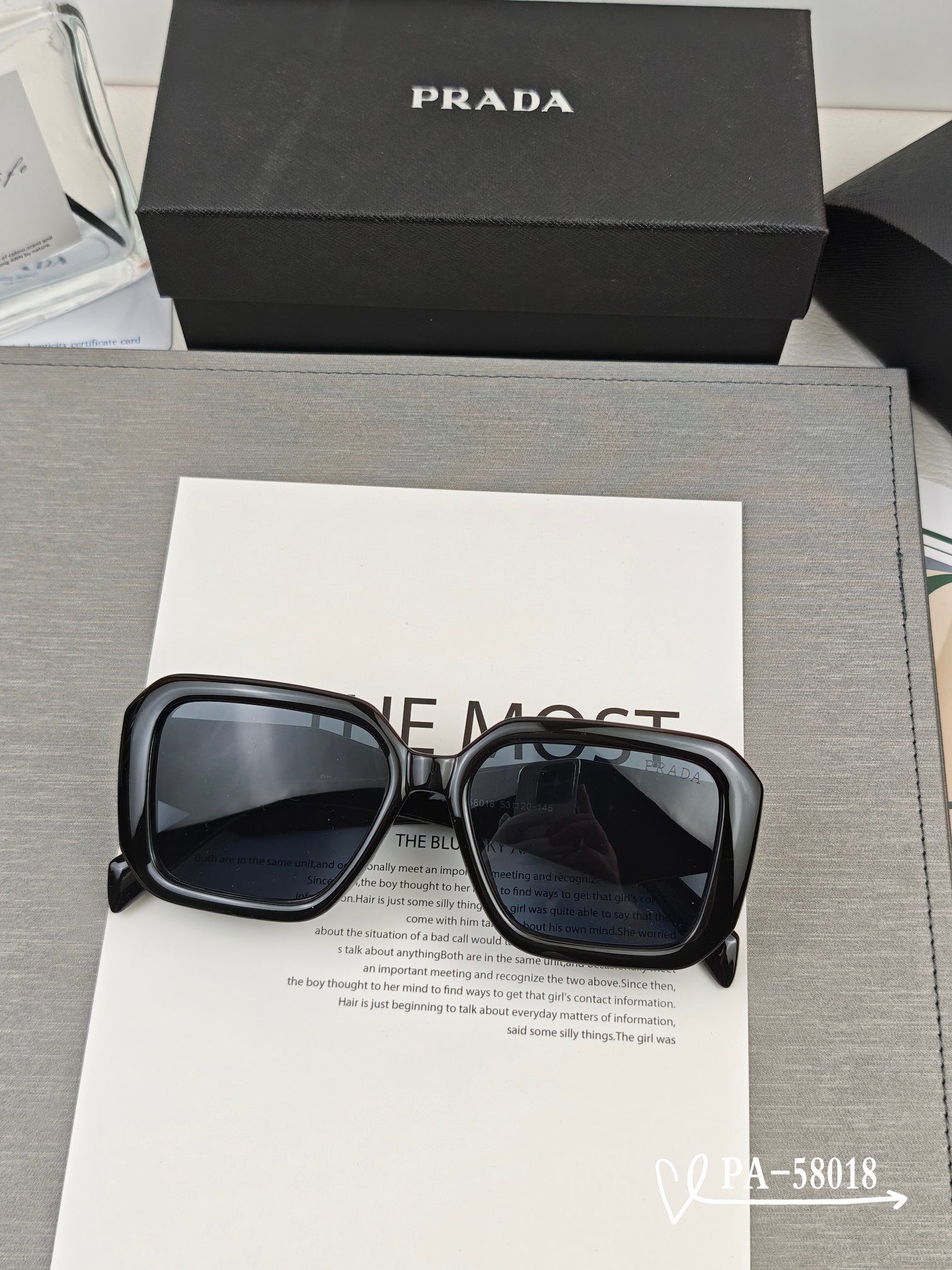    👓.【PRADA-普拉达】
         🕶.【宝丽来树脂镜片】
         ⭐️.【T