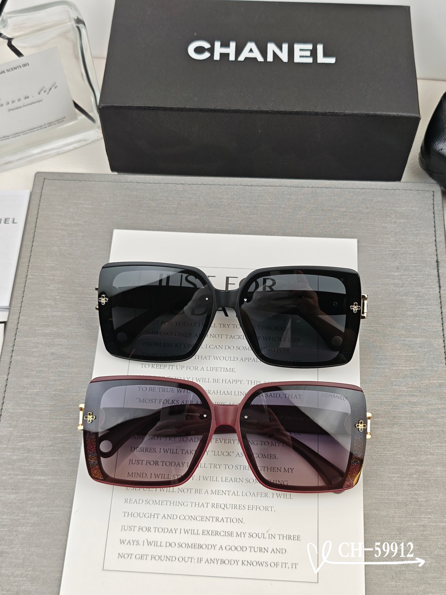   👓.【法国香奈儿-CHANEL】
         🕶.【宝丽来树脂高清镜片】
         ⭐