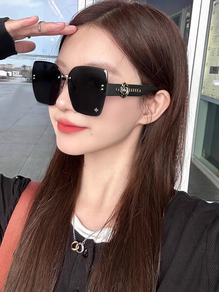   👓.【法国香奈儿-CHANEL】
         🕶.【宝丽来树脂高清镜片】
         ⭐