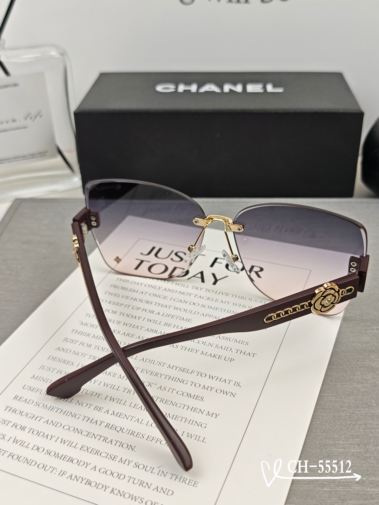   👓.【法国香奈儿-CHANEL】
         🕶.【宝丽来树脂高清镜片】
         ⭐