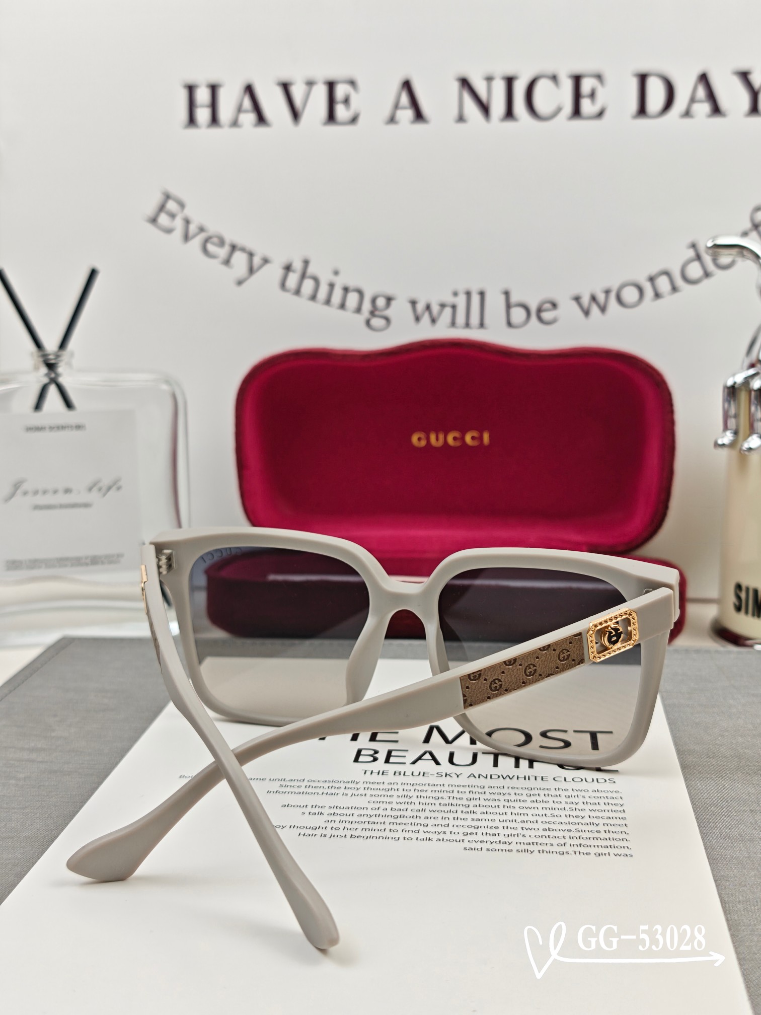   👓.【意大利古奇-GUCCI】
         🕶.【宝丽来树脂高清镜片】
         ⭐️