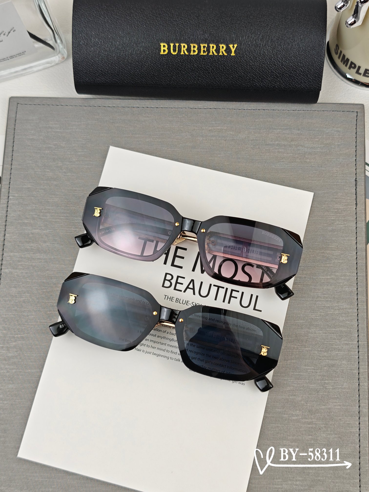   👓.【Burberry-巴宝莉】
         🕶.【宝丽来树脂偏光镜片】
         ⭐