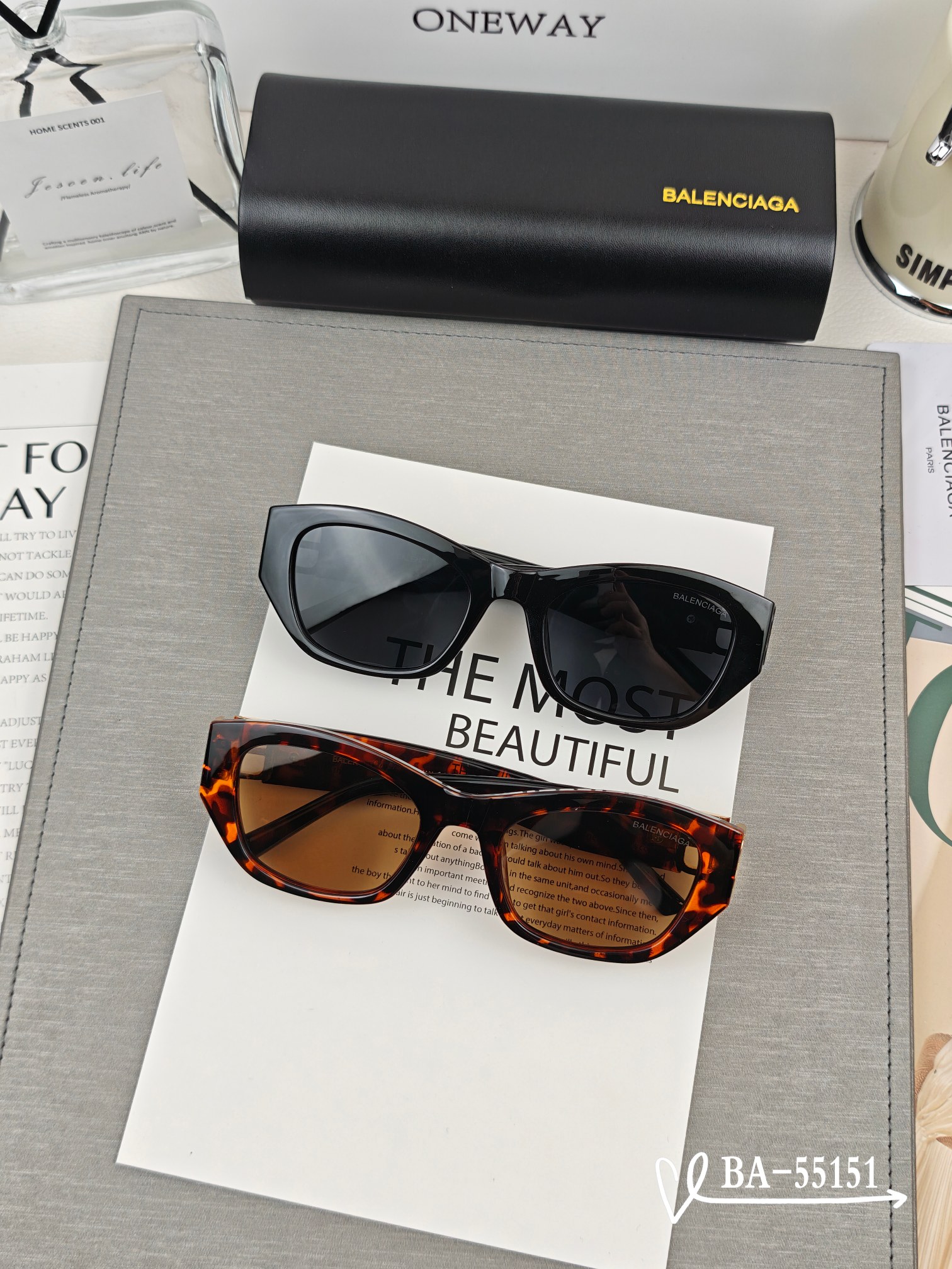   👓.【巴黎世家-Balenciaga】
         🕶.【宝丽来树脂镜片】
         