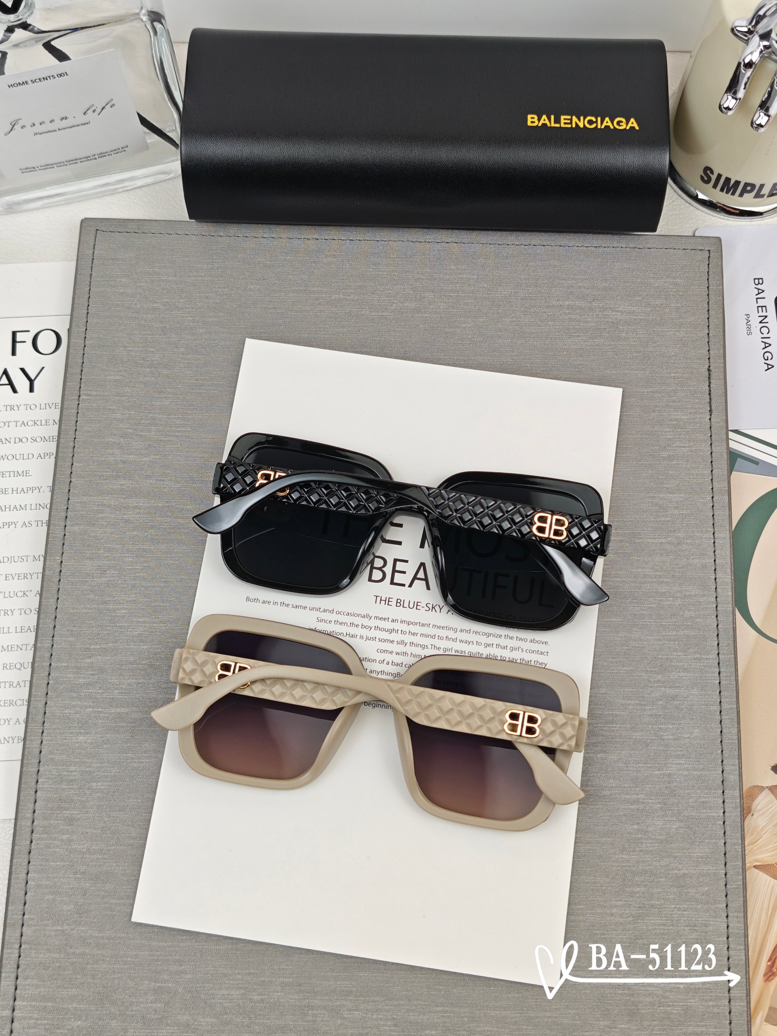   👓.【巴黎世家-Balenciaga】
         🕶.【宝丽来树脂镜片】
         