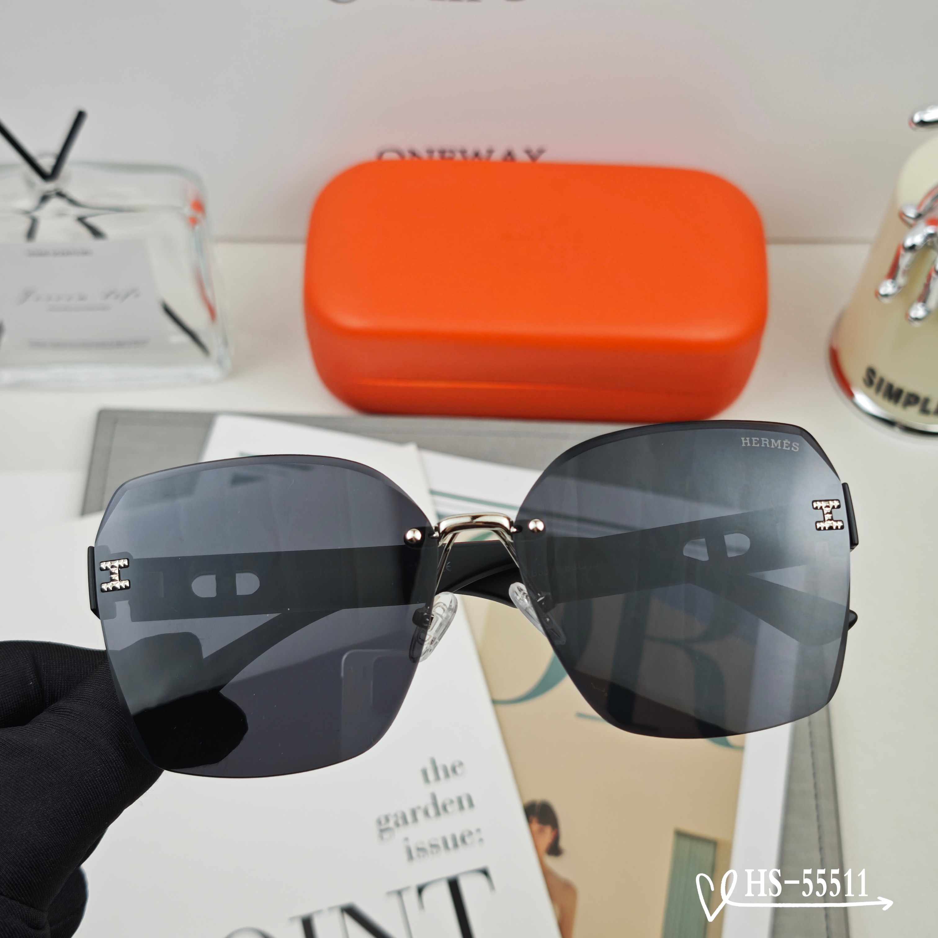    👓.【爱马仕-HERMES】
         🕶.【宝丽来树脂偏光镜片】
         ⭐️