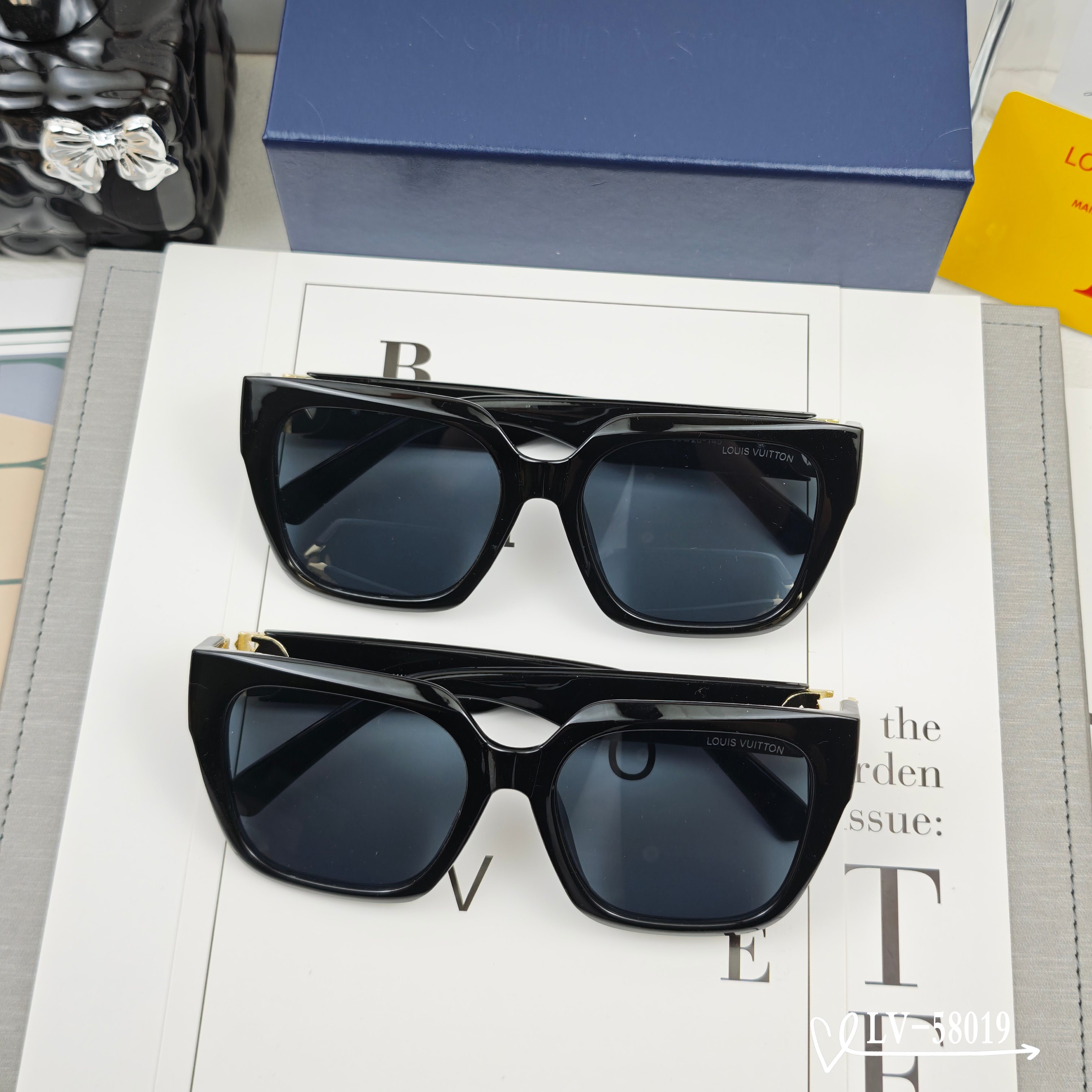   👓.【路易威登-LV】
         🕶.【宝丽来树脂镜片】
         ⭐️.【TR镜架