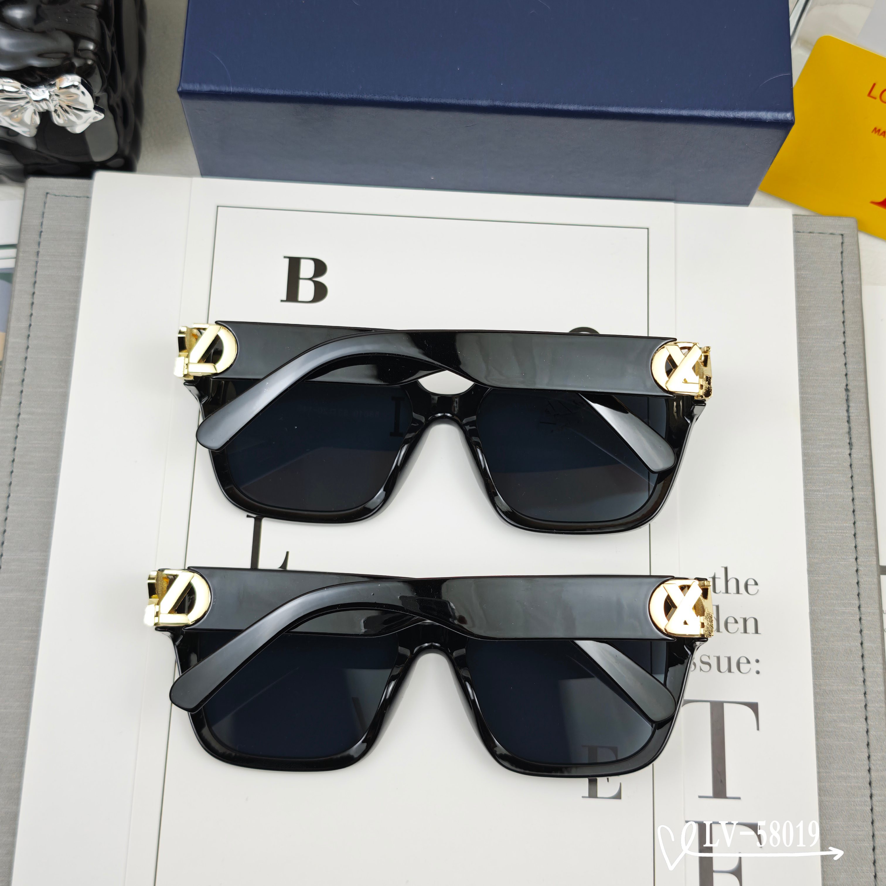   👓.【路易威登-LV】
         🕶.【宝丽来树脂镜片】
         ⭐️.【TR镜架